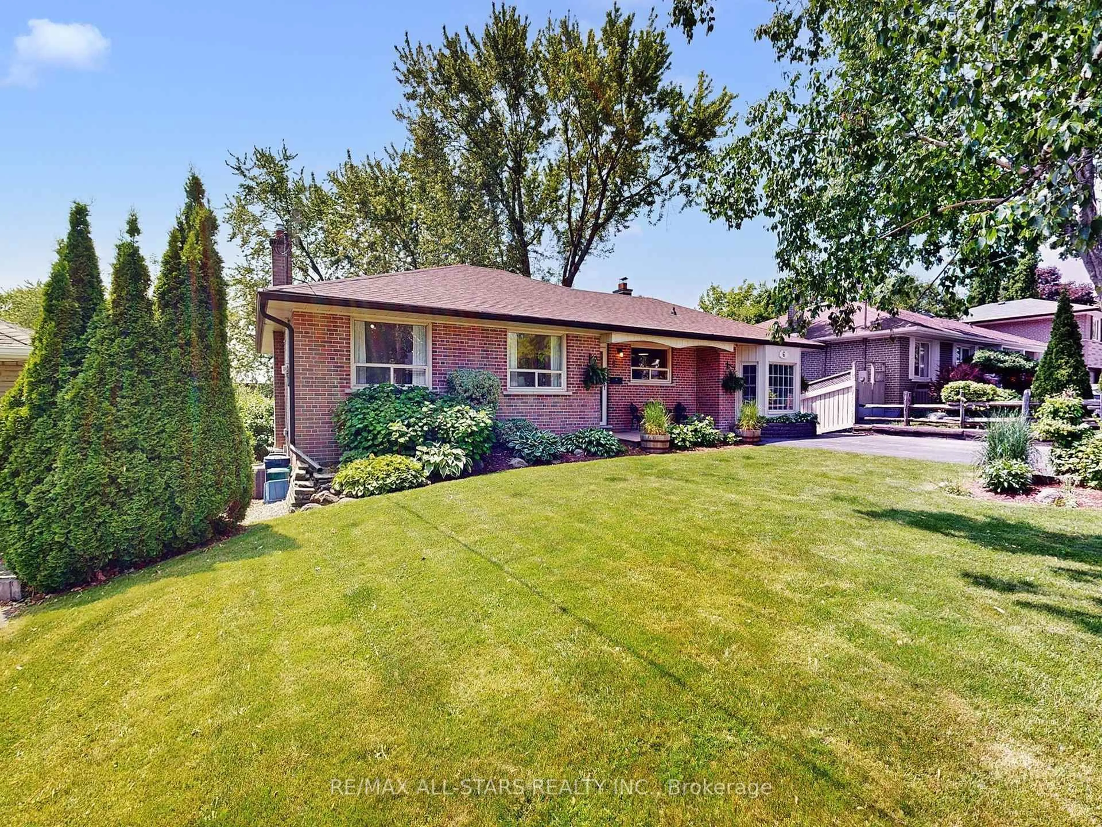 Unknown for 6 Lincoln Green Dr, Markham Ontario L3P 1R5