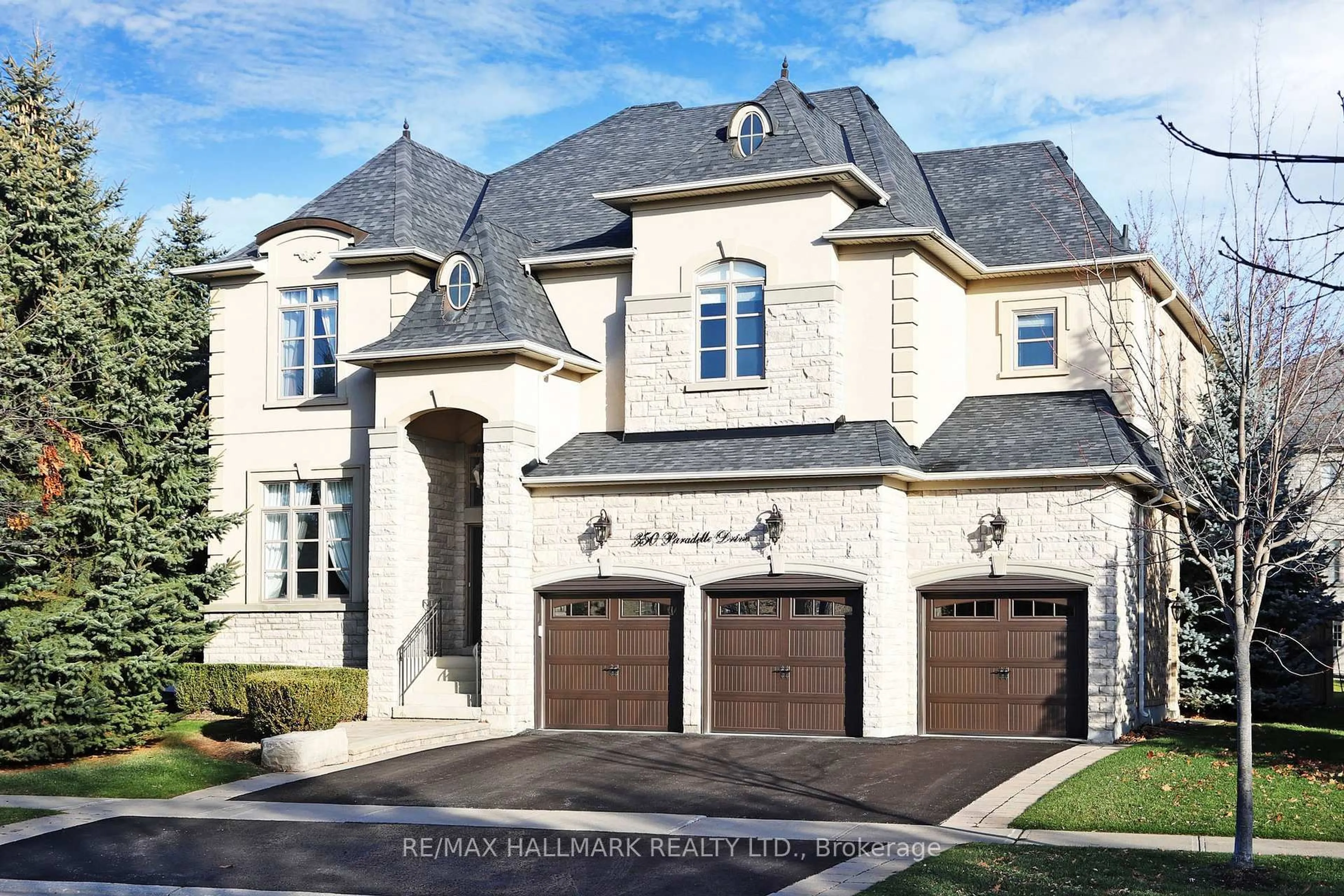 Home with brick exterior material, street for 350 Paradelle Dr, Richmond Hill Ontario L4E 4R6