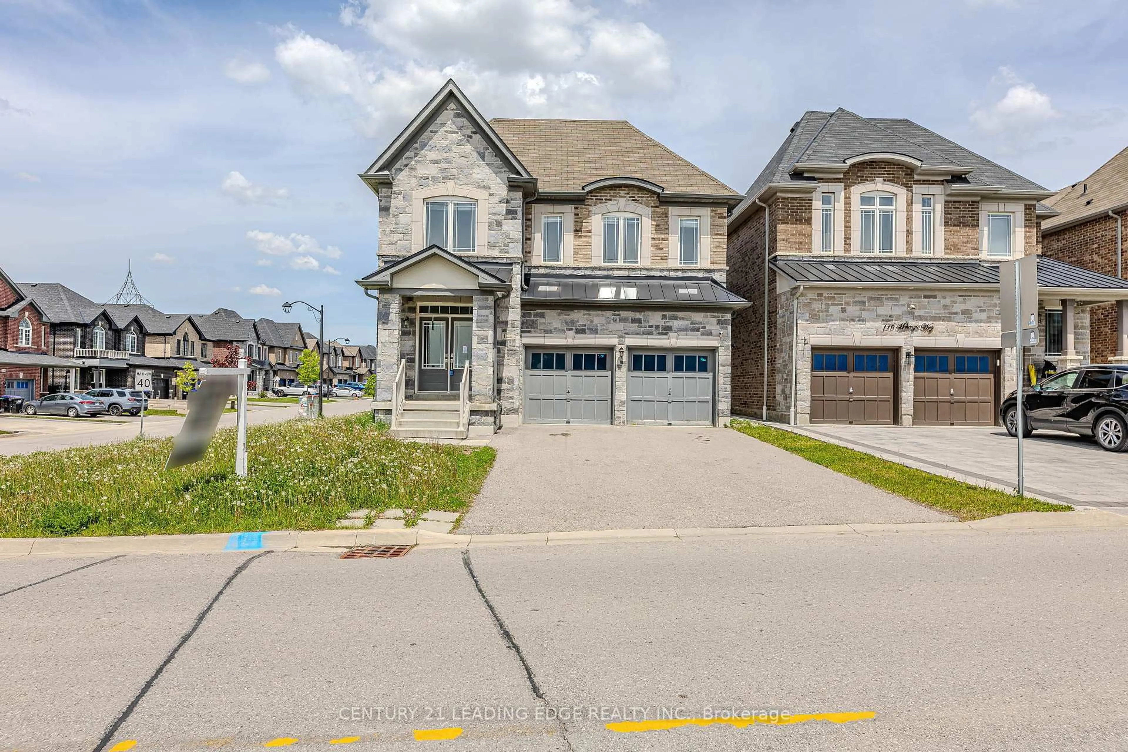 Home with brick exterior material, street for 122 Mckenzie Way, Bradford West Gwillimbury Ontario L3Z 4J4