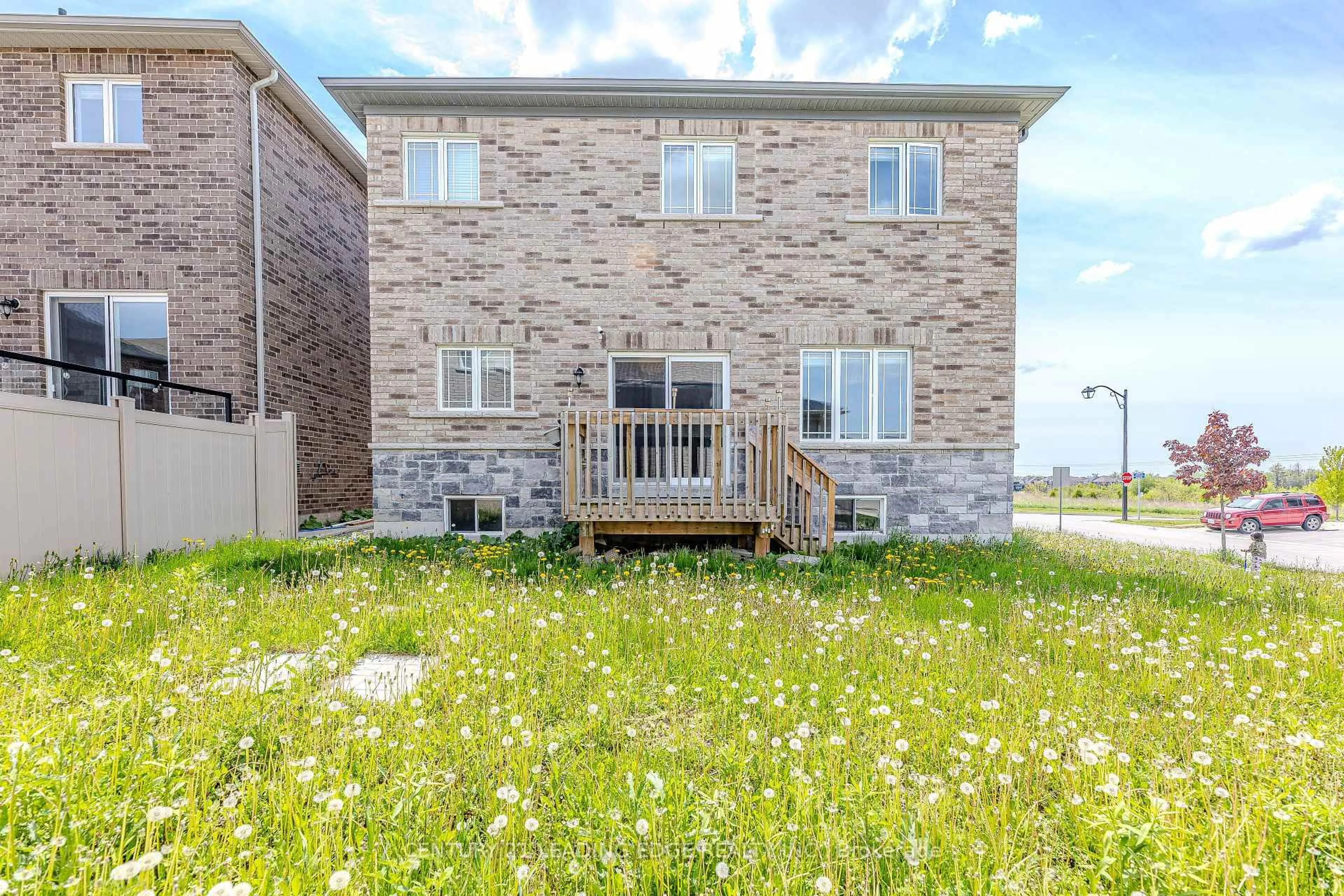Unknown for 122 Mckenzie Way, Bradford West Gwillimbury Ontario L3Z 4J4