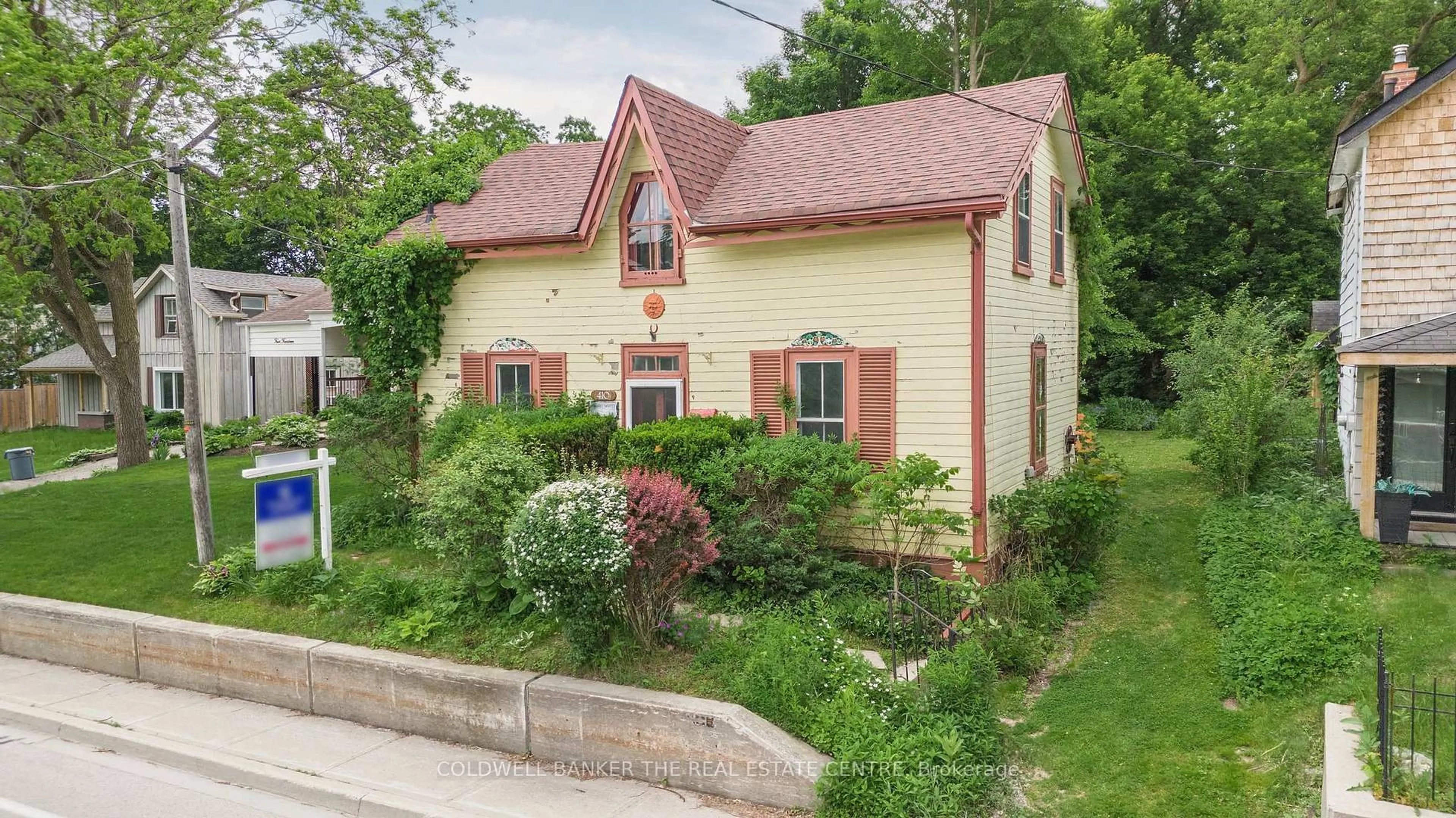 Home with brick exterior material, street for 410 Eagle St, Newmarket Ontario L3Y 1K6