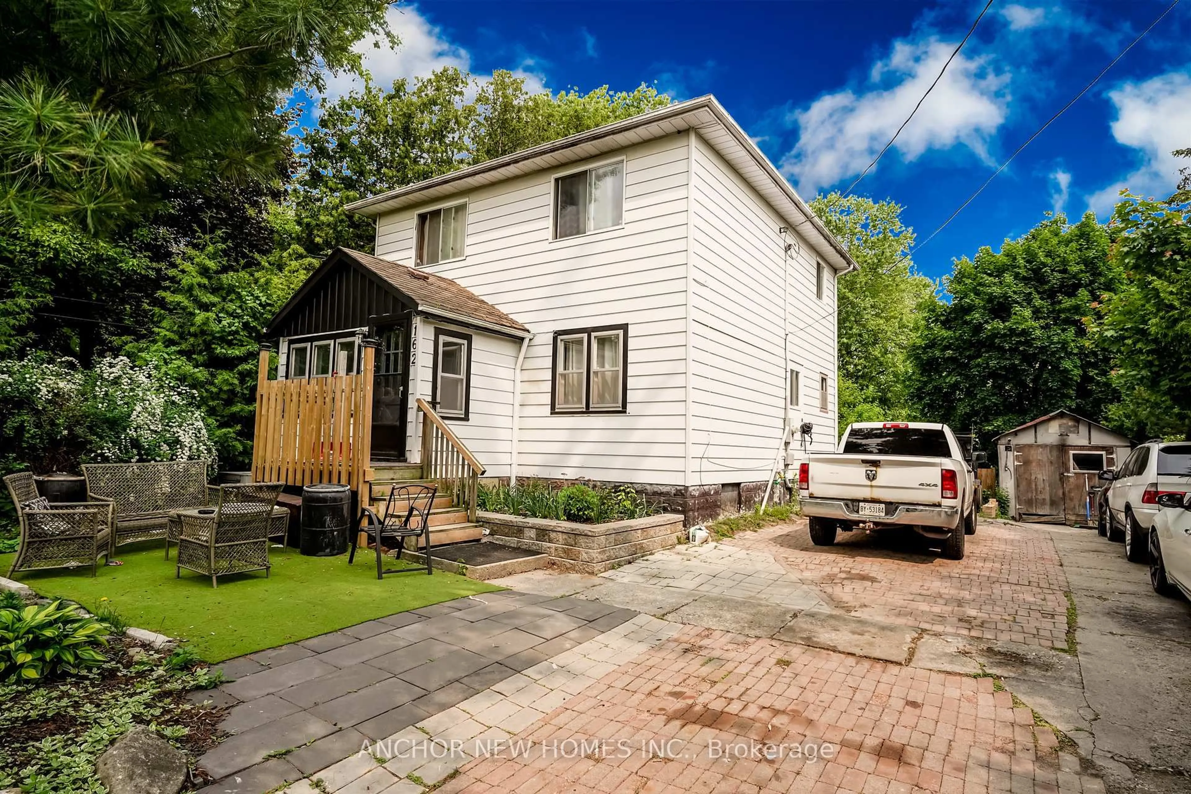 Unknown for 162 Clark Ave, Markham Ontario L3T 1T4