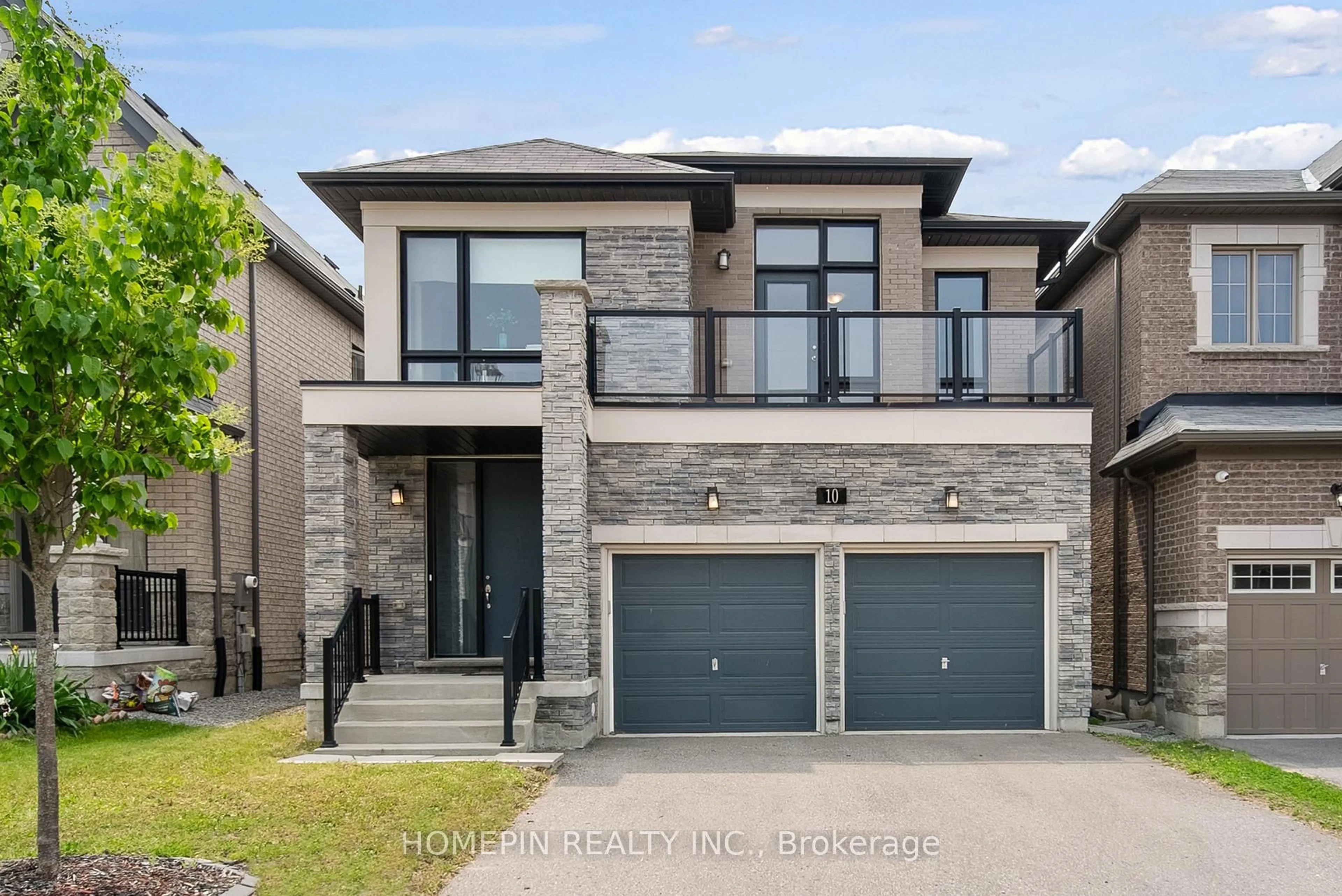 Home with brick exterior material, street for 10 Starkweather St, Aurora Ontario L4G 0Z3