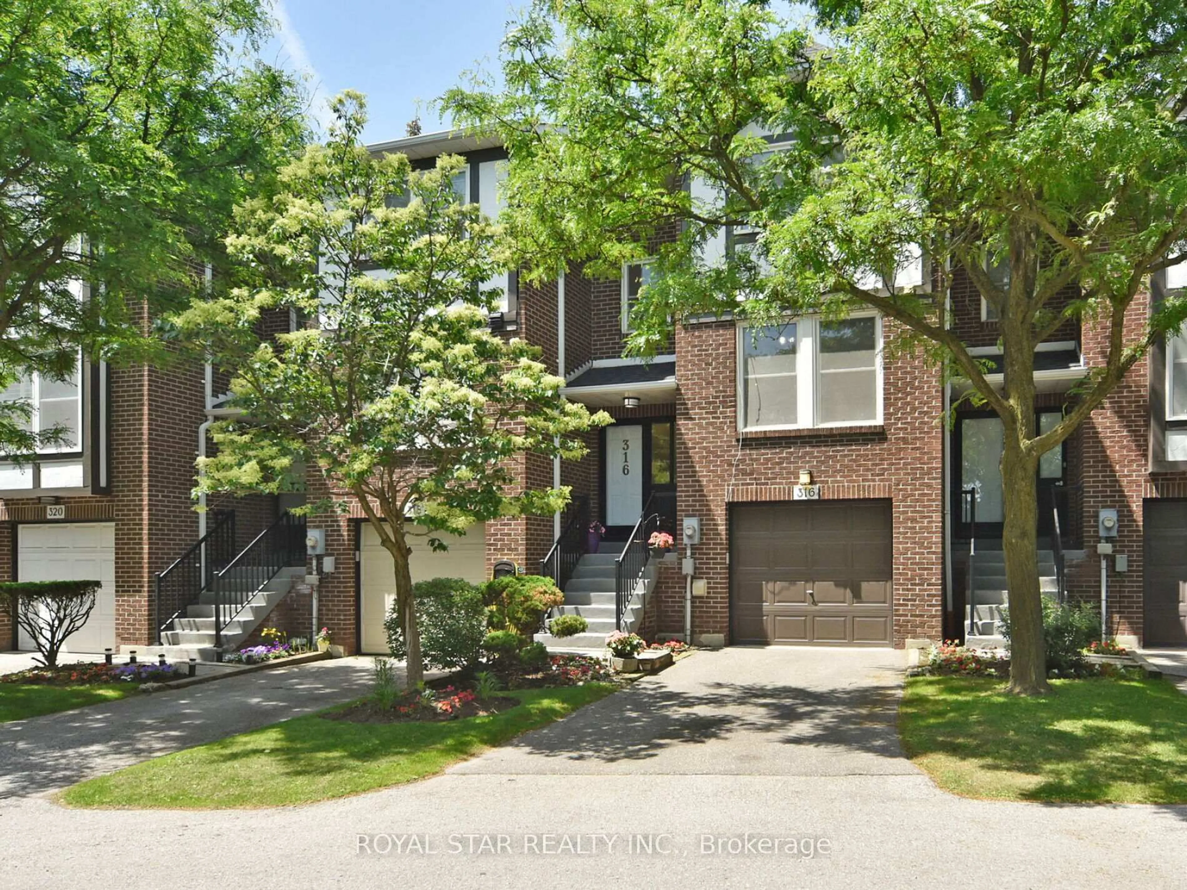 Home with brick exterior material, street for 316 Simonston Blvd, Markham Ontario L3T 4T5