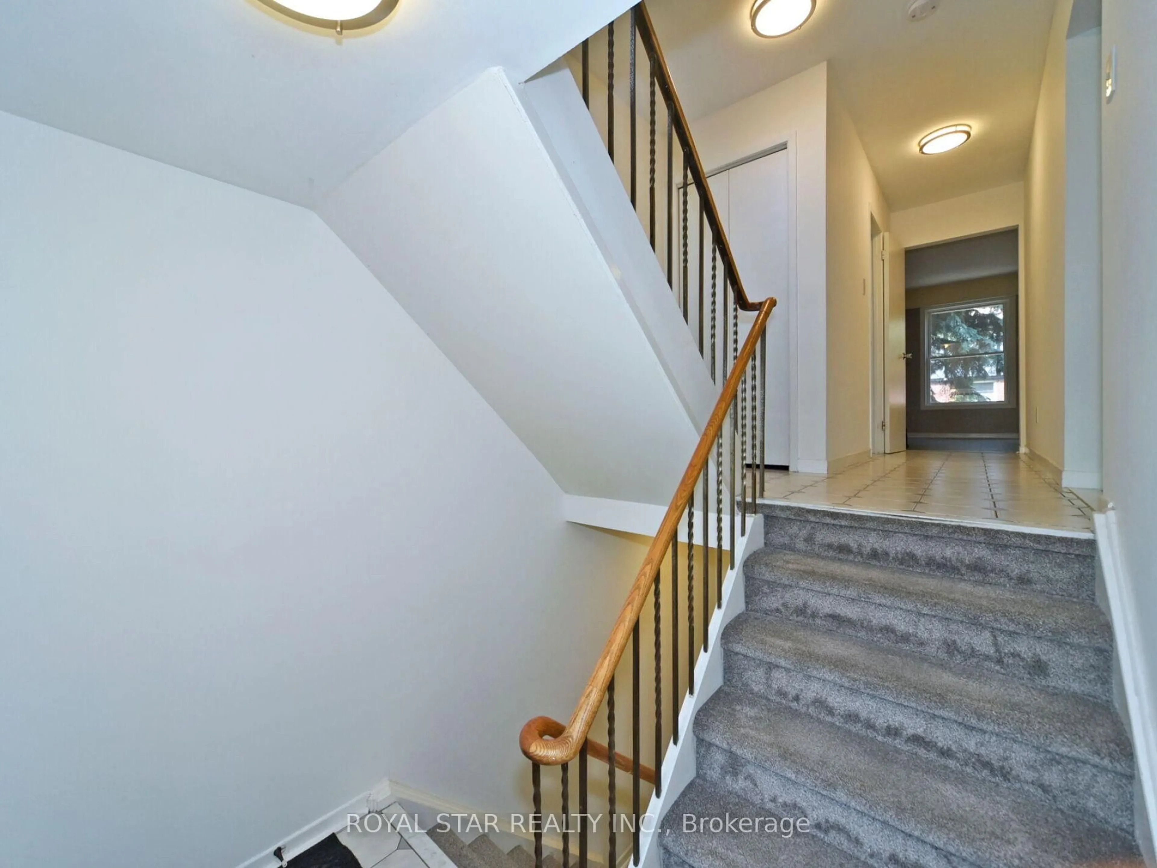 Unknown for 316 Simonston Blvd, Markham Ontario L3T 4T5