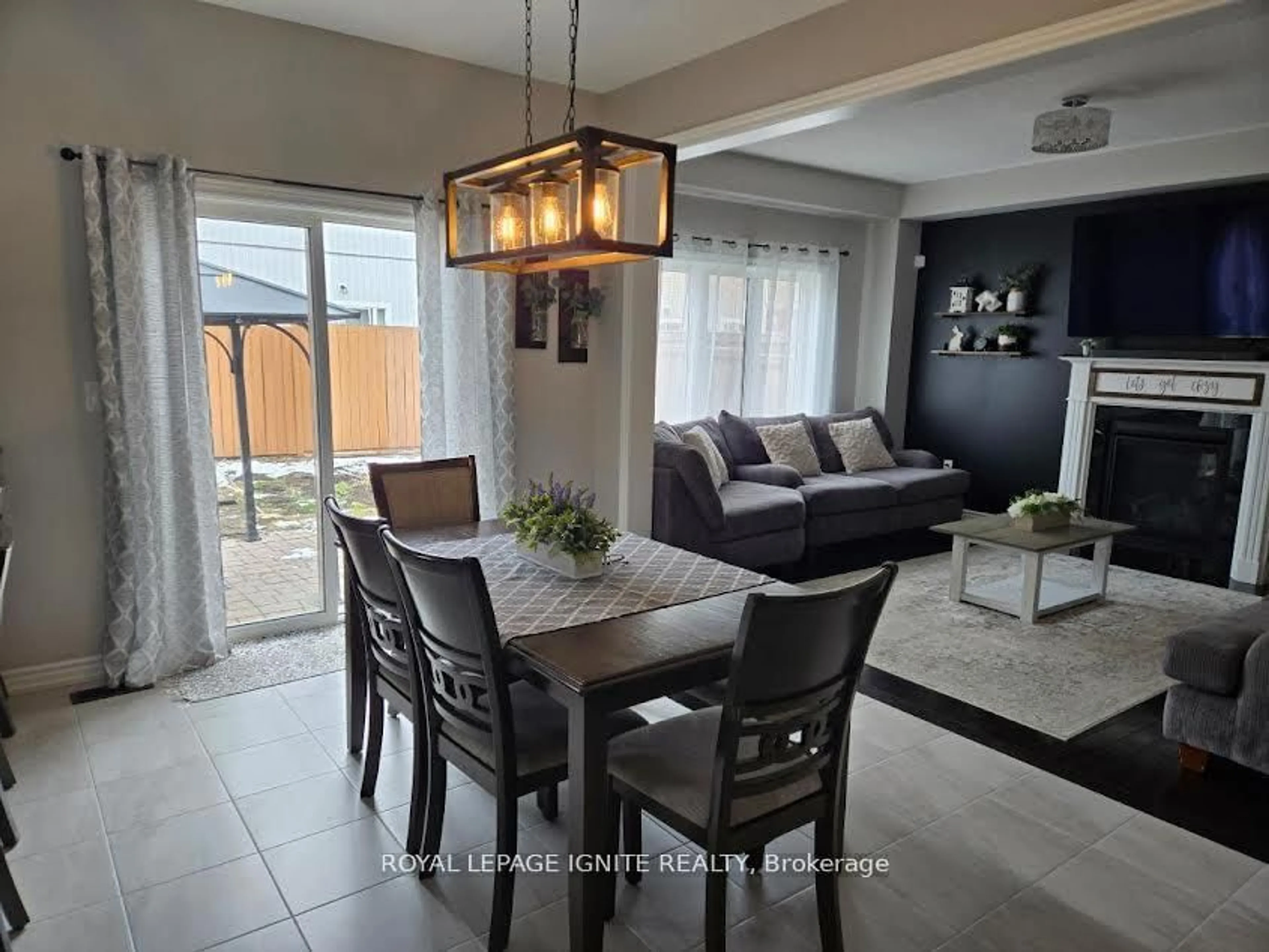 Dining room, ceramic/tile floor for 170 Gold Park Gate, Essa Ontario L3W 0B4