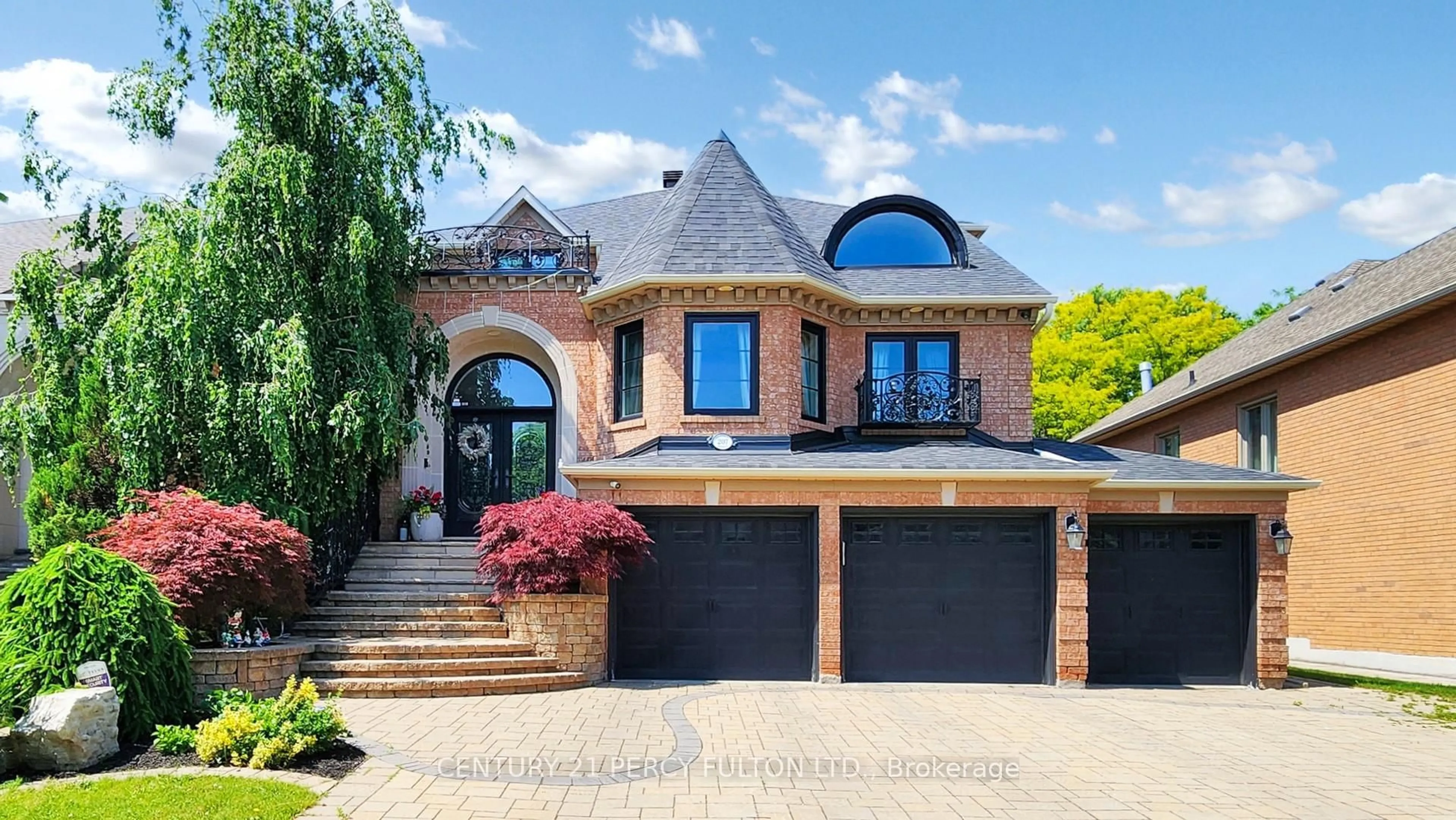 Home with brick exterior material, water/lake/river/ocean view for 207 Shaftsbury Ave, Richmond Hill Ontario L4C 0E8