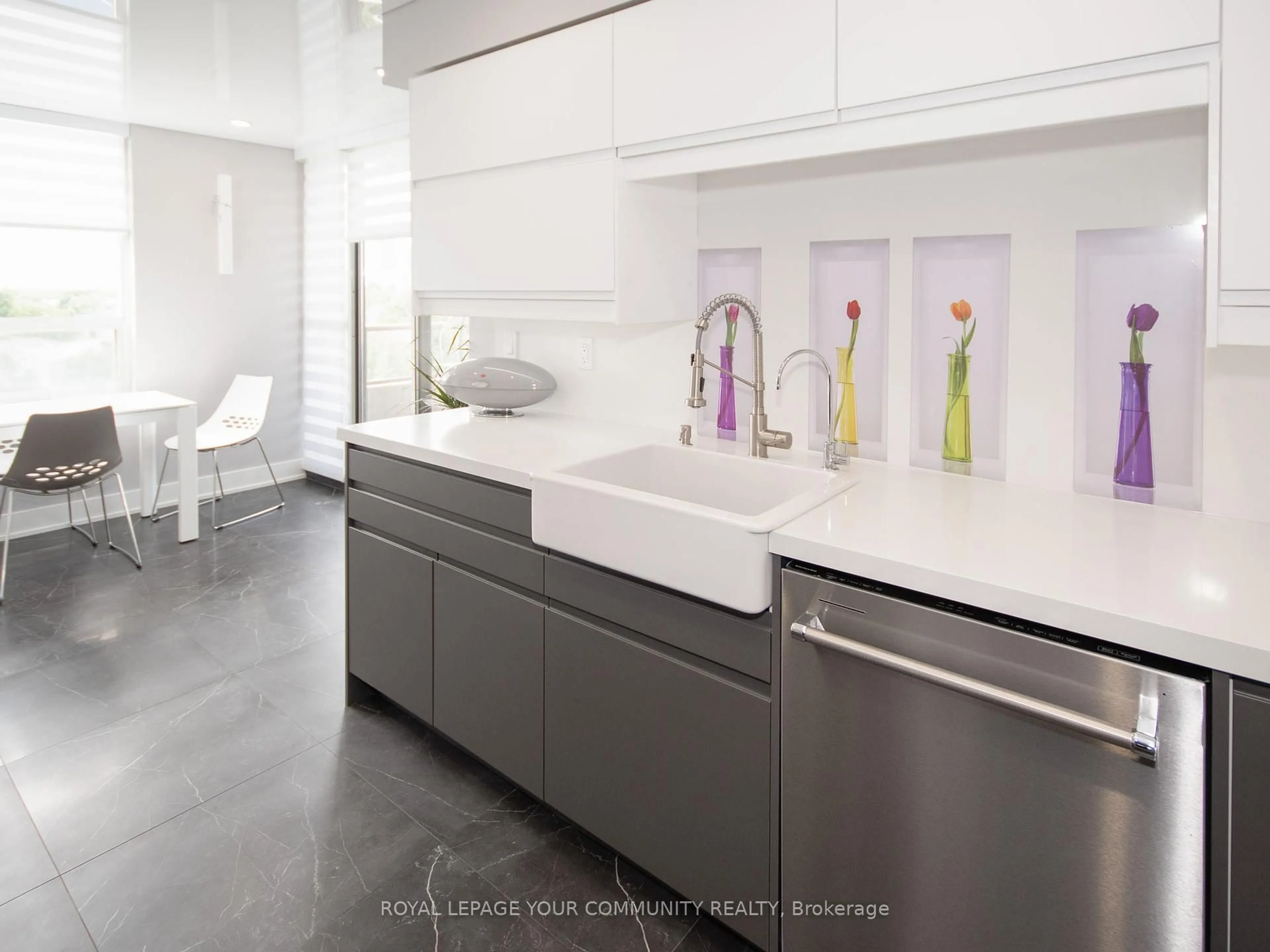Contemporary kitchen, ceramic/tile floor for 11 Townsgate Dr #614, Vaughan Ontario L4J 8G4