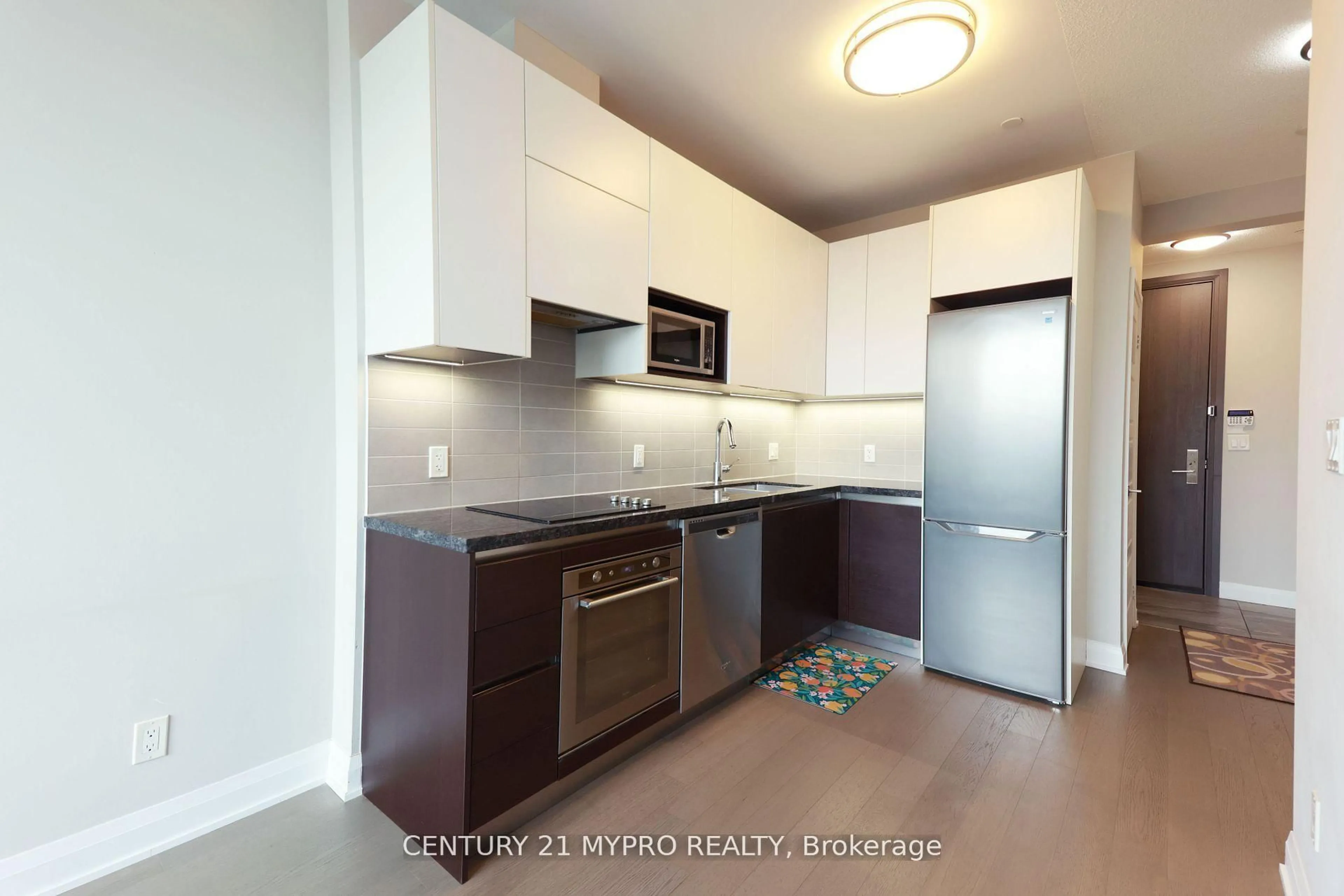 Standard kitchen, unknown for 15 Water Walk Dr #917, Markham Ontario L3P 1N3