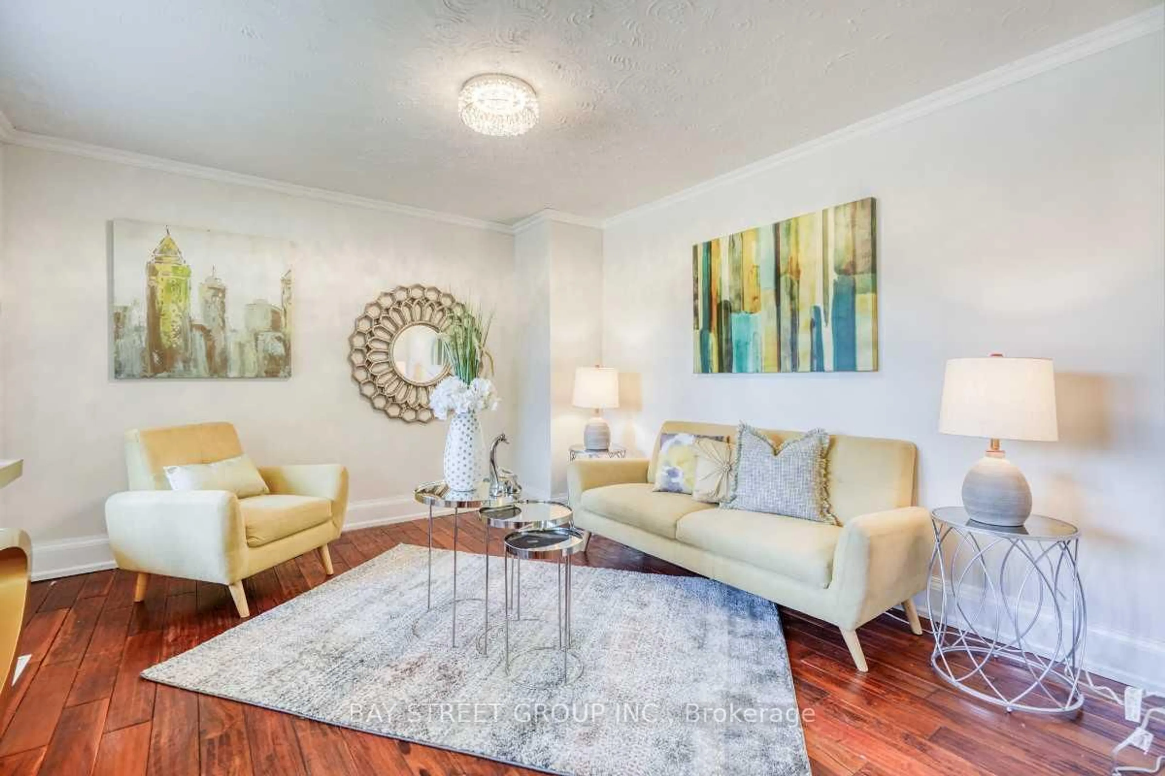 Living room with furniture, unknown for 115 Crosby Ave, Richmond Hill Ontario L4C 2R3