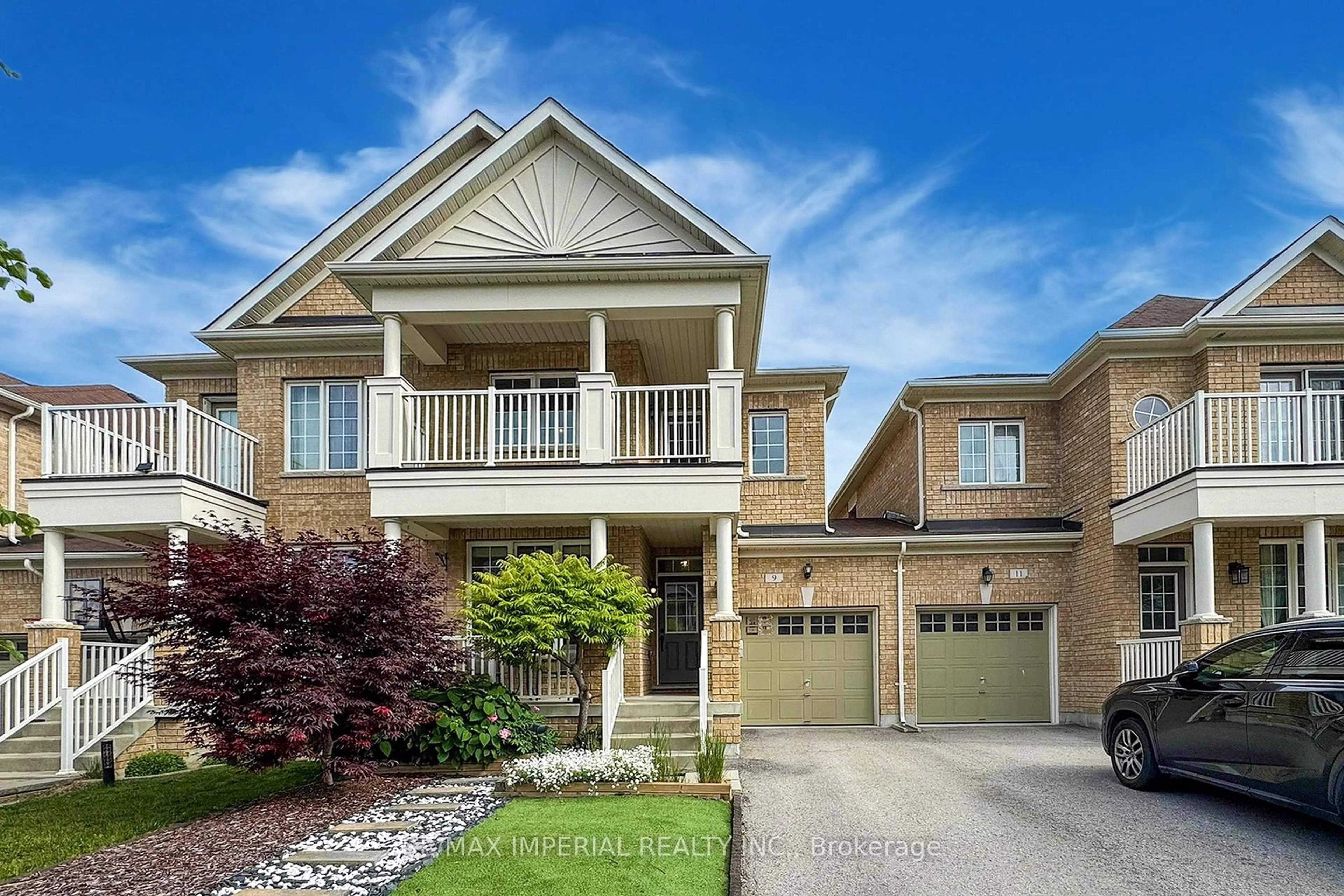 Home with brick exterior material, street for 9 Kellington Tr, Whitchurch-Stouffville Ontario L4A 1X5