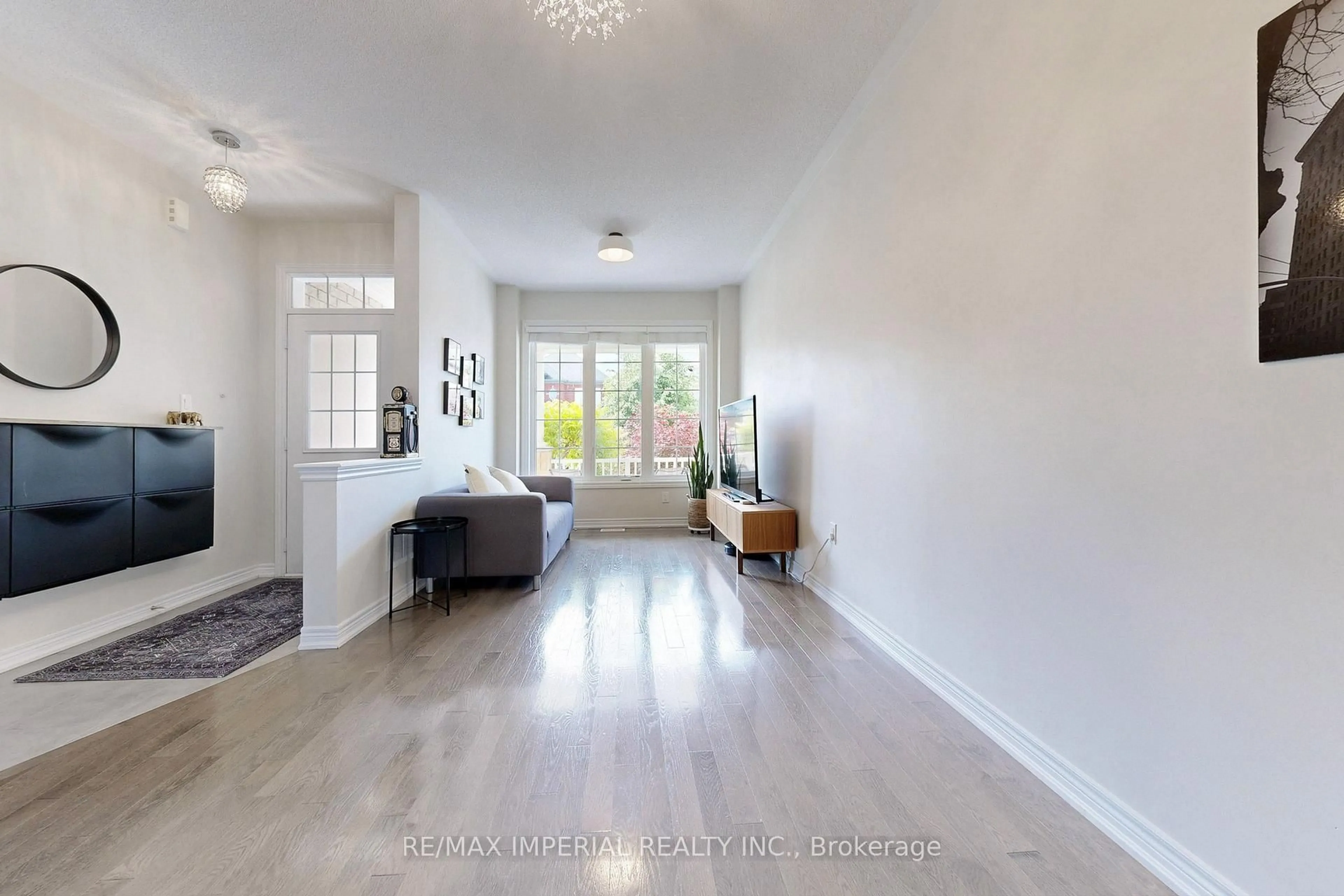 Unknown for 9 Kellington Tr, Whitchurch-Stouffville Ontario L4A 1X5