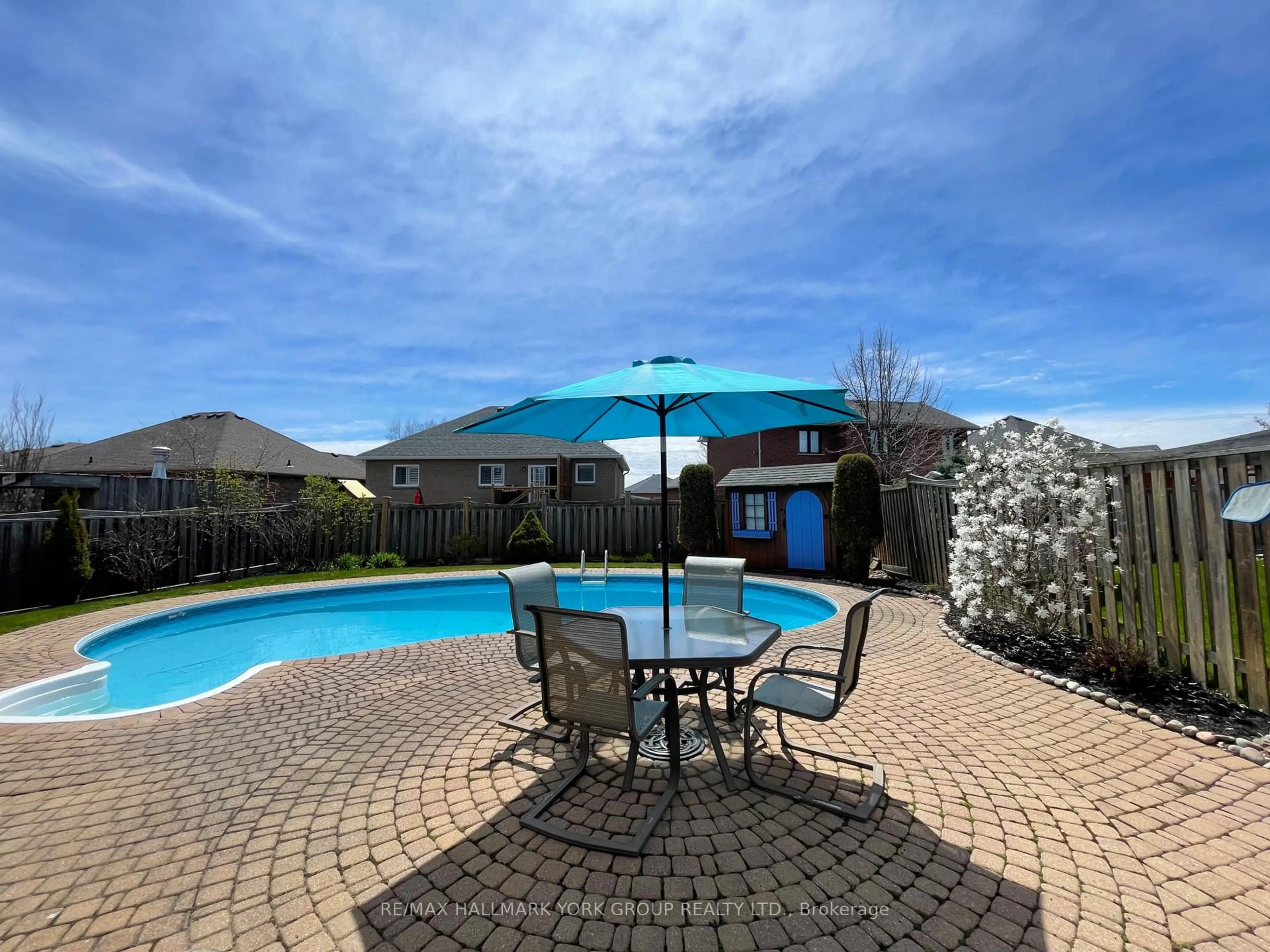 Pool for 17 Ivygreen Rd, Georgina Ontario L4P 4B7