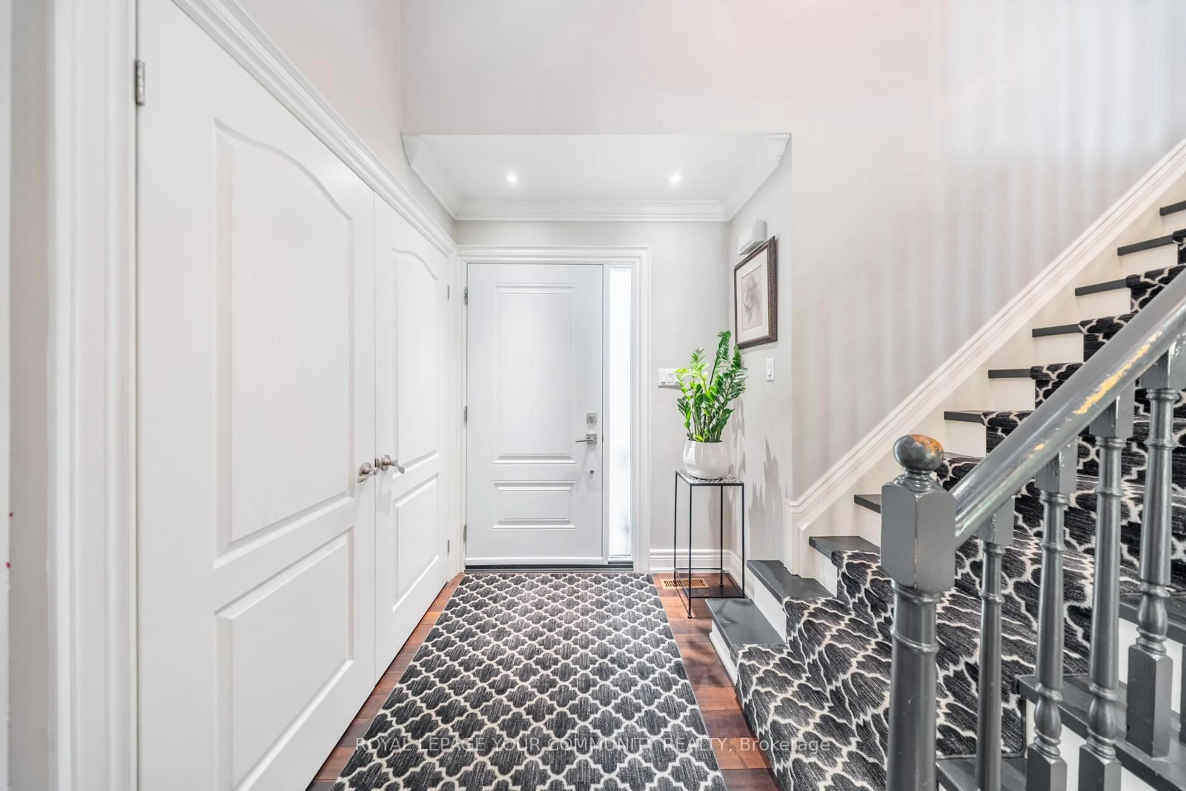 Indoor entryway for 6 Larkin Ave, Markham Ontario L3P 4R2