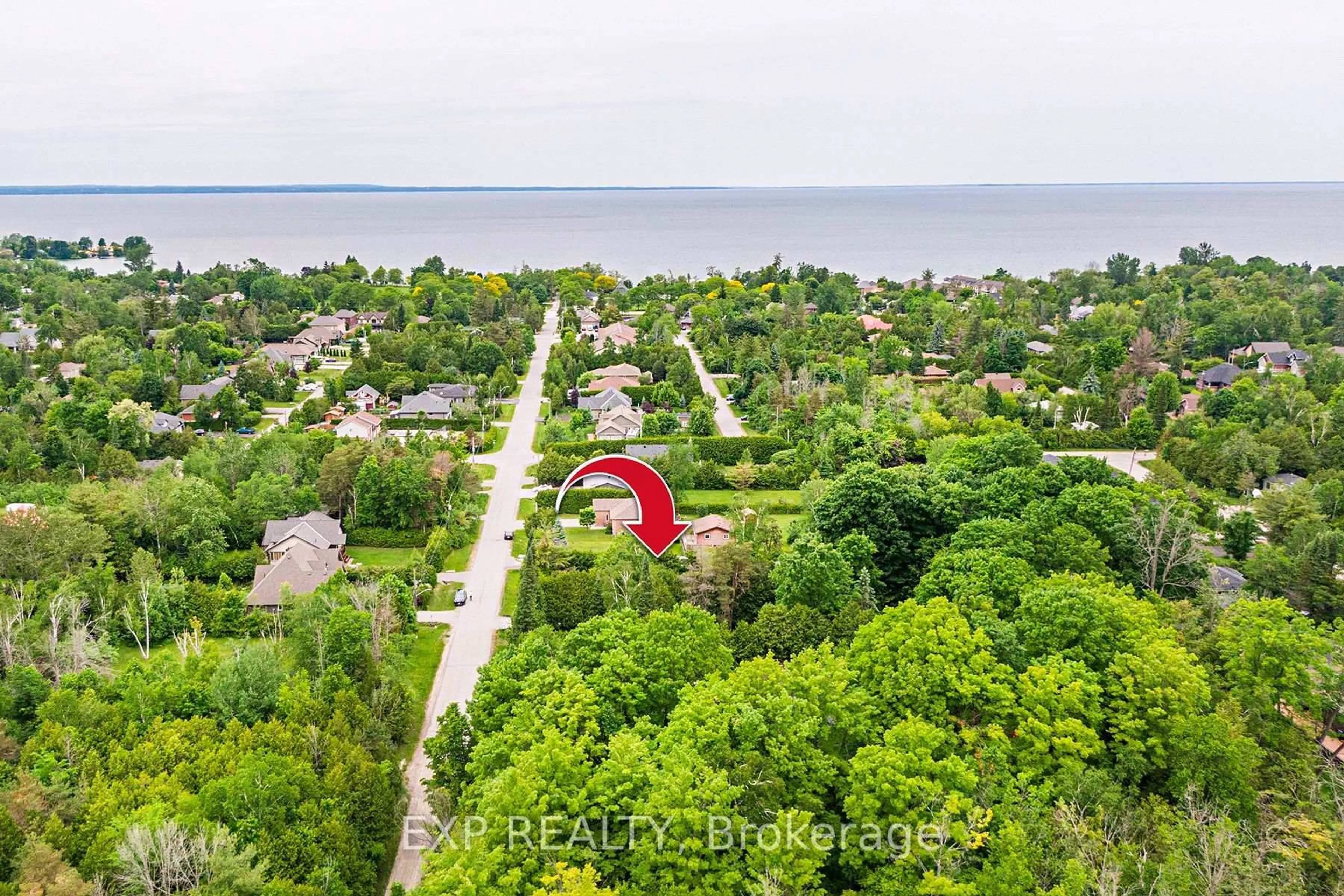 A pic from outside/outdoor area/front of a property/back of a property/a pic from drone, water/lake/river/ocean view for 35 Alexander Blvd, Georgina Ontario L0E 1L0
