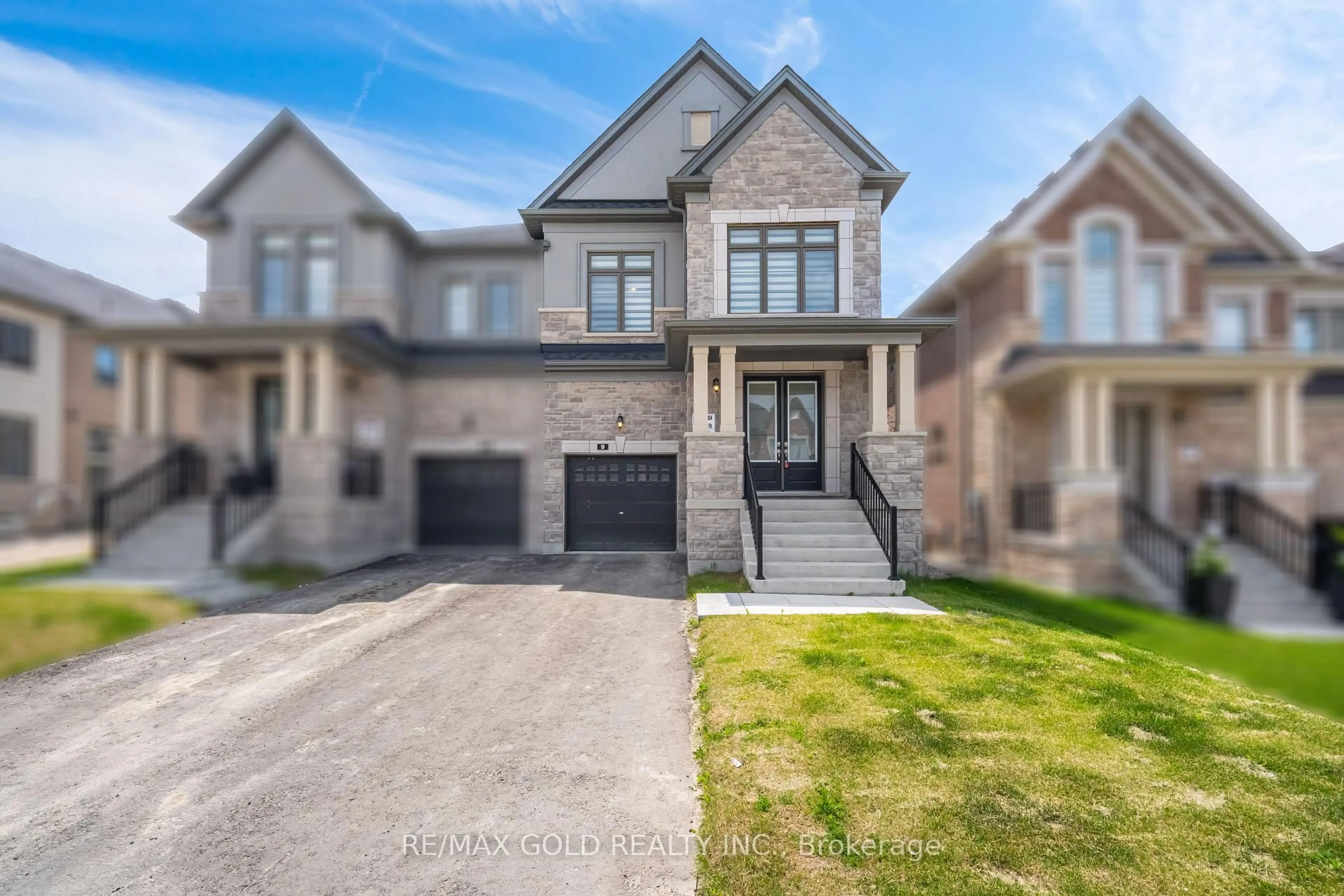 Home with brick exterior material, street for 9 Kentledge Ave, East Gwillimbury Ontario L9N 0W3