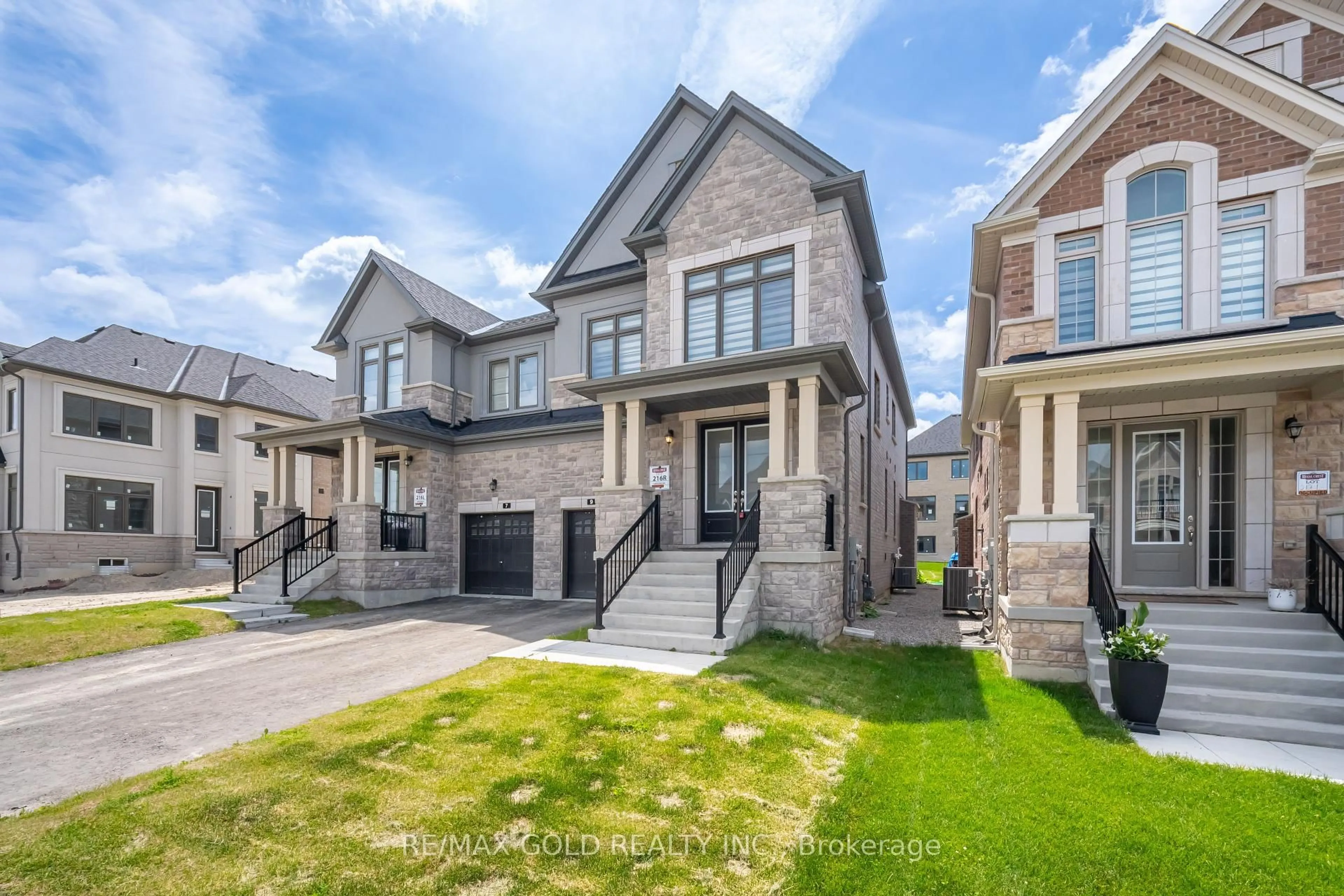 Home with brick exterior material, street for 9 Kentledge Ave, East Gwillimbury Ontario L9N 0W3