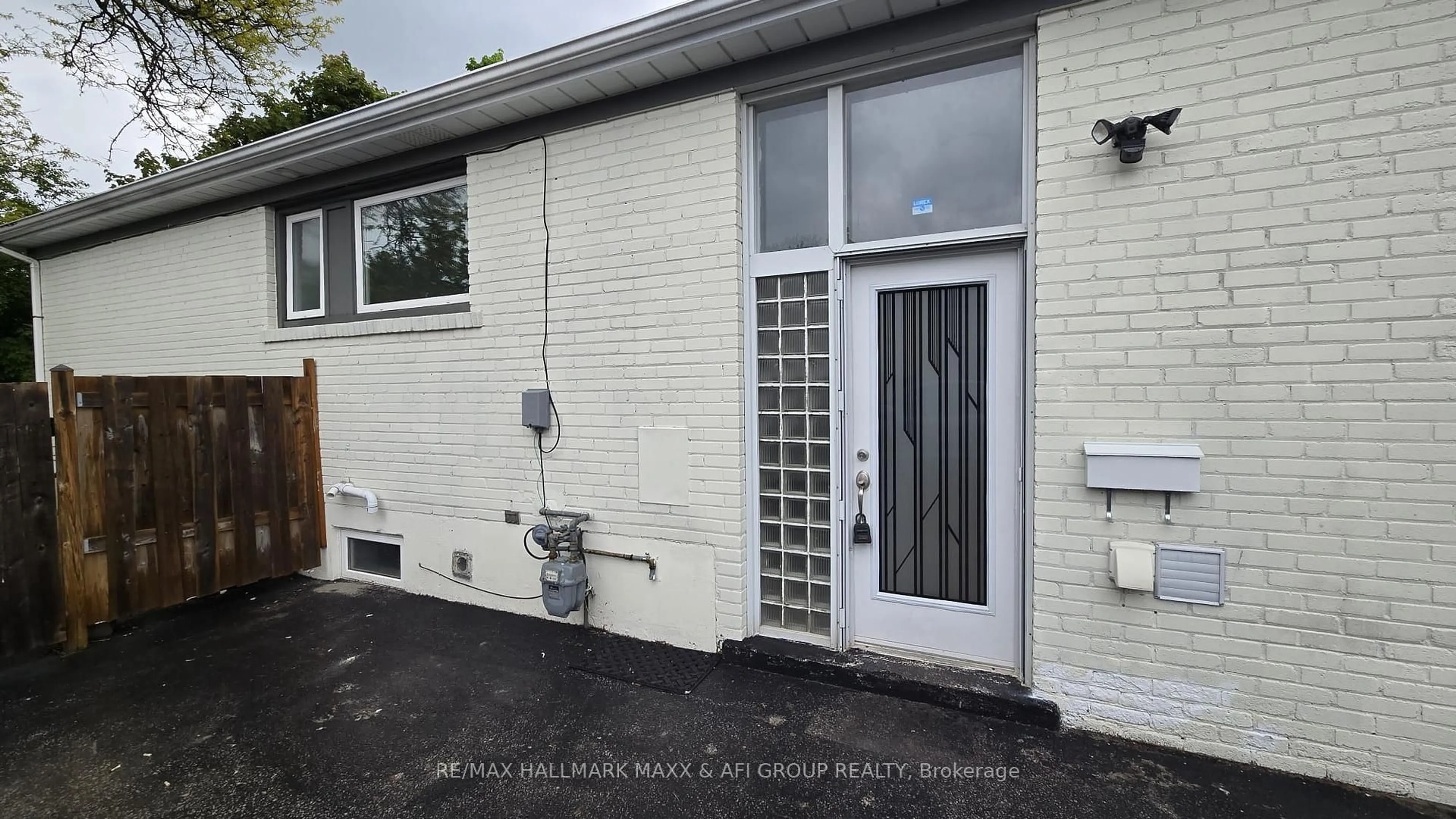 Unknown for 319 Taylor Mills Dr, Richmond Hill Ontario L4C 2T8