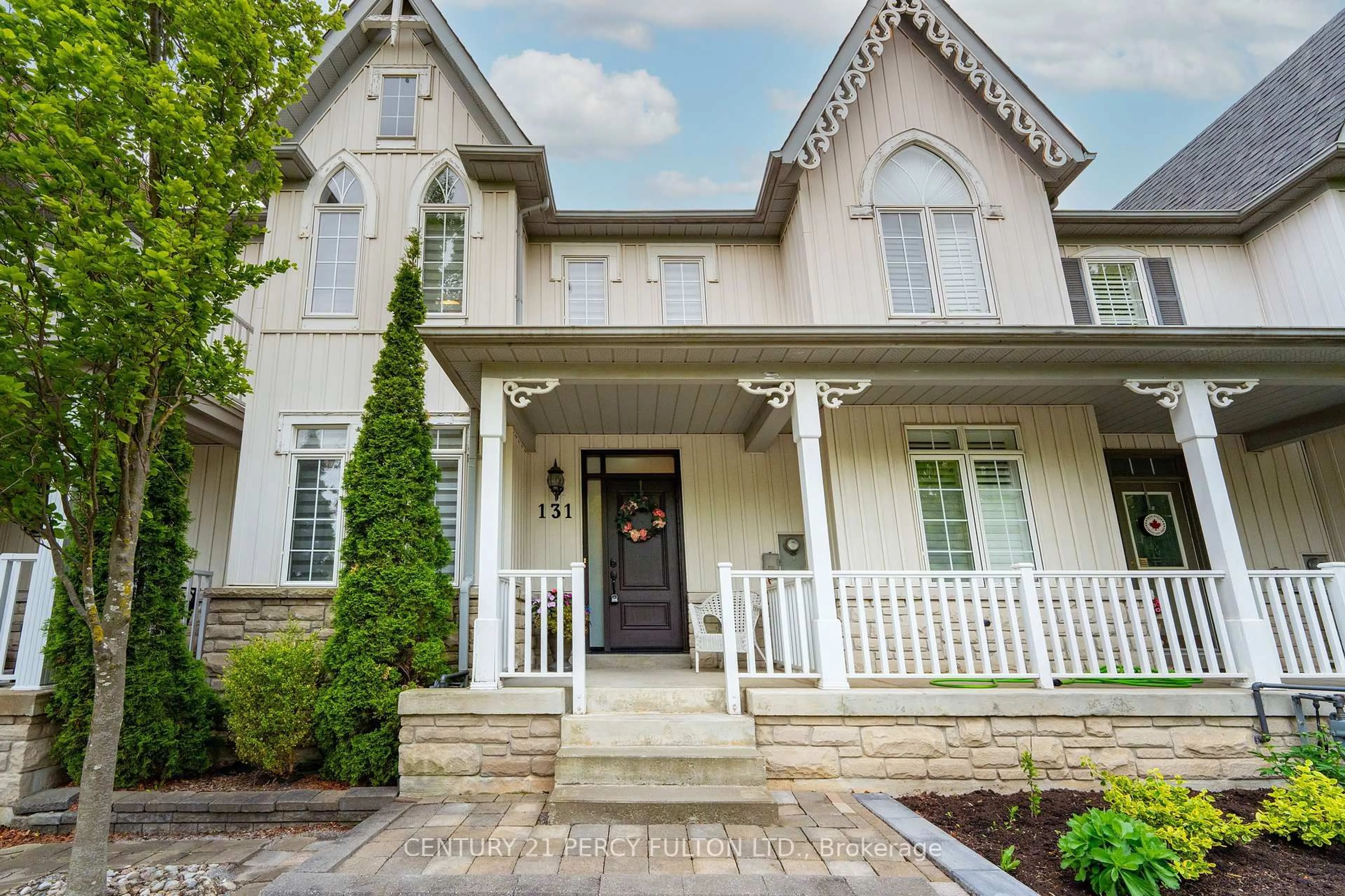 Home with brick exterior material, street for 131 The Fairways, Markham Ontario L6C 2A7