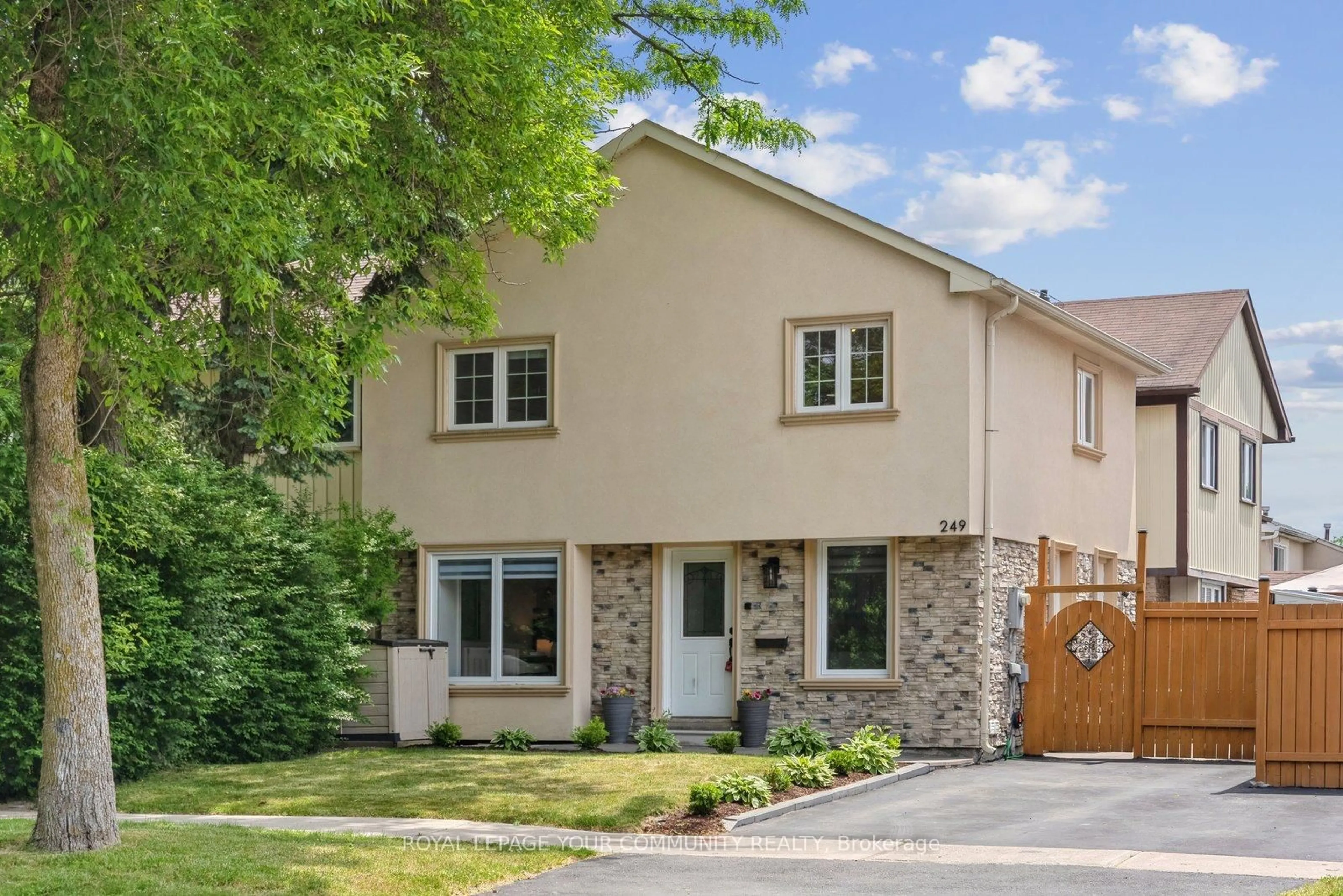Home with brick exterior material, street for 249 Weldrick Rd, Richmond Hill Ontario L4C 5J2