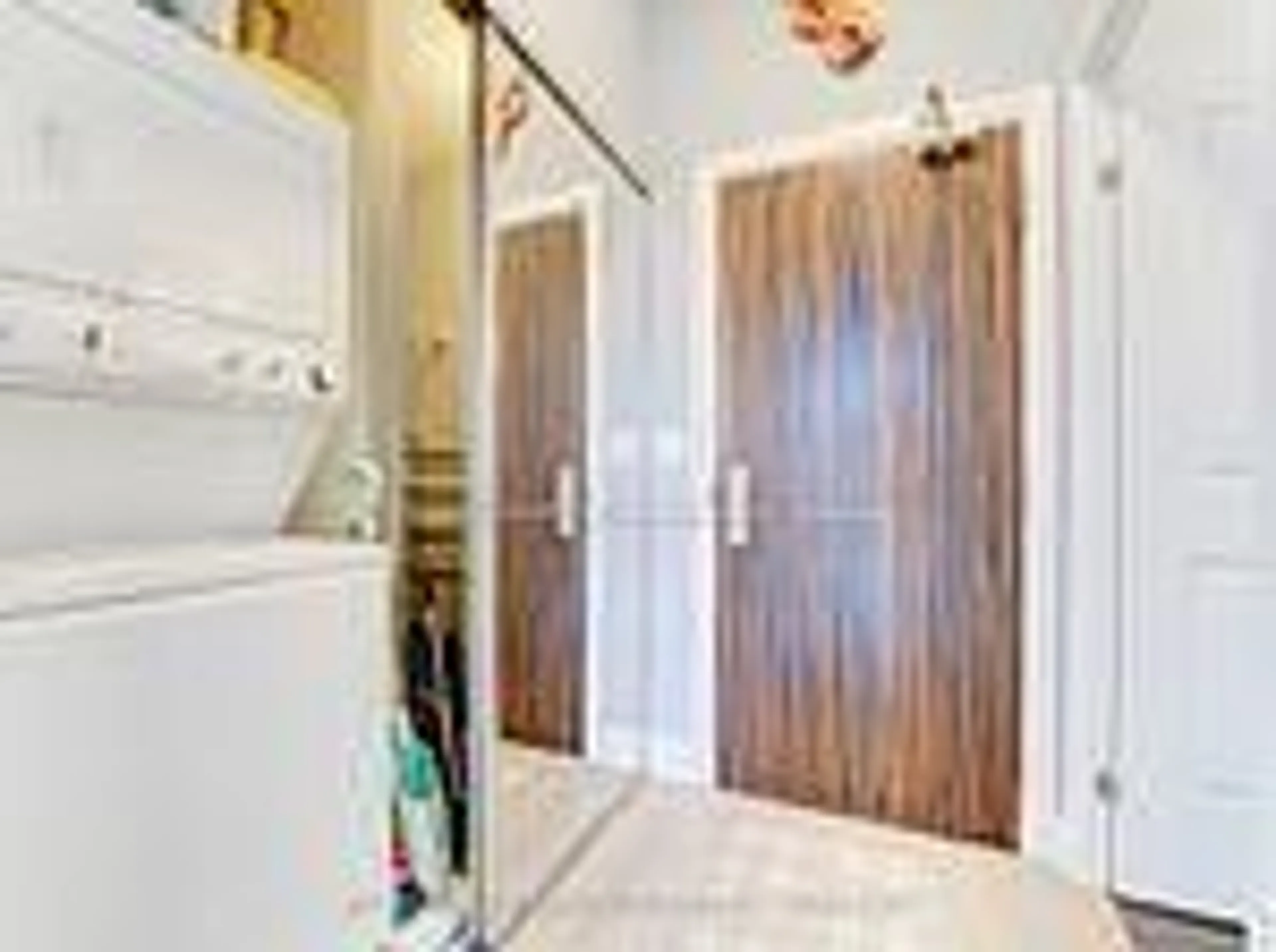 Laundry room for 8763 Bayview Ave #319, Richmond Hill Ontario L4B 3V1