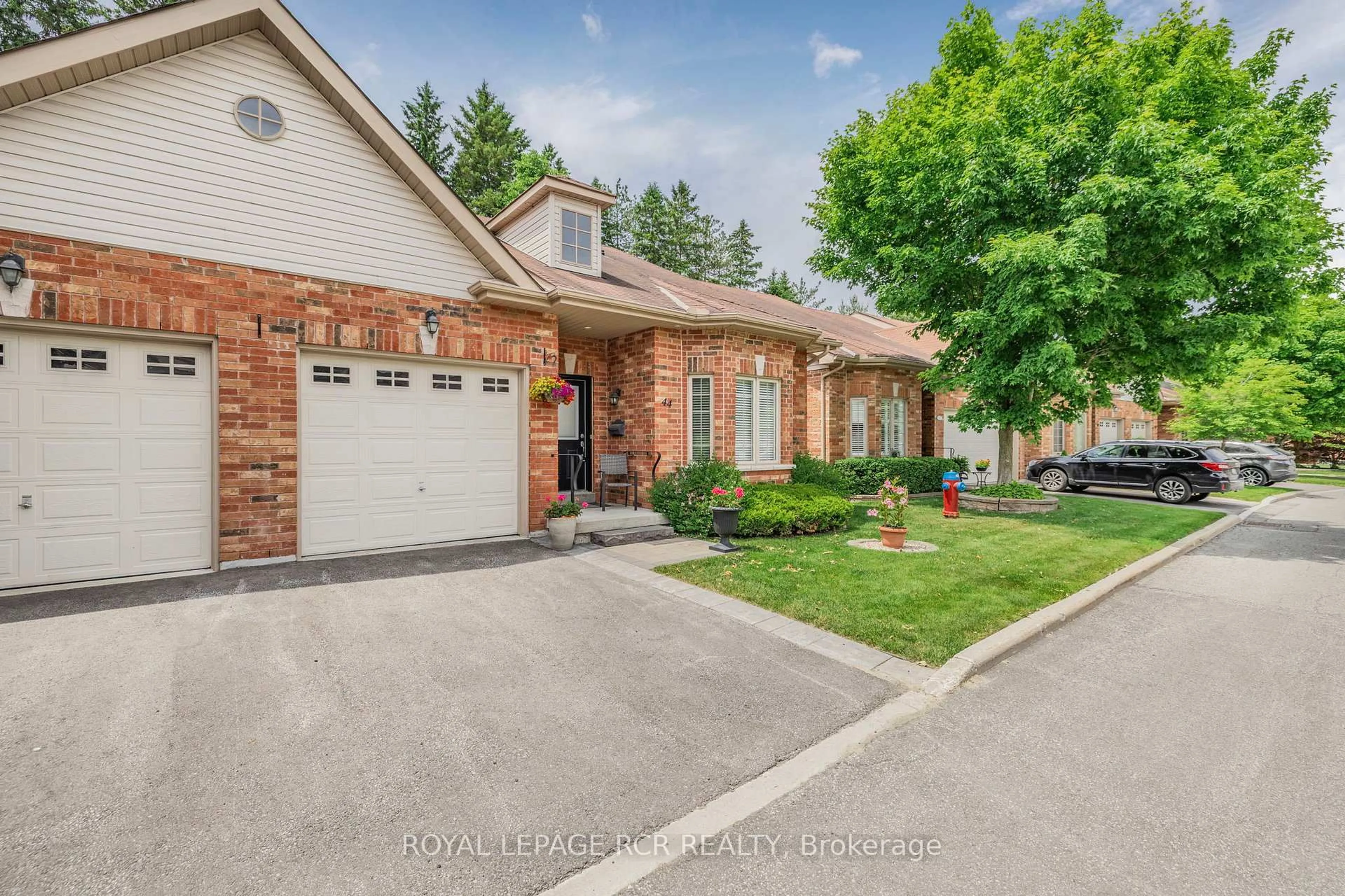 Unknown for 44 Fred Barnard Way, Uxbridge Ontario L9P 0B9