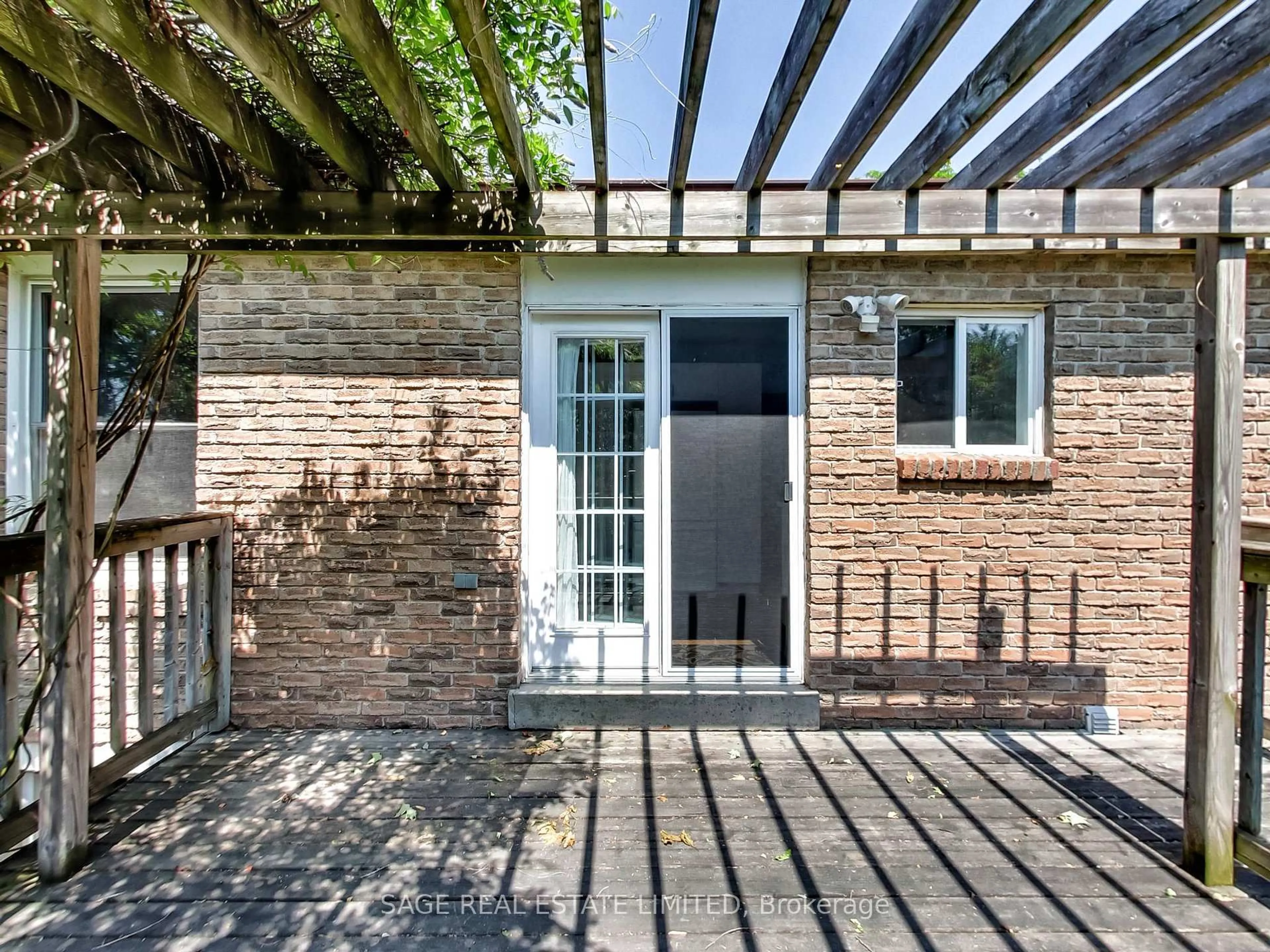 Unknown for 244 Currey Cres, Newmarket Ontario L3Y 5M9