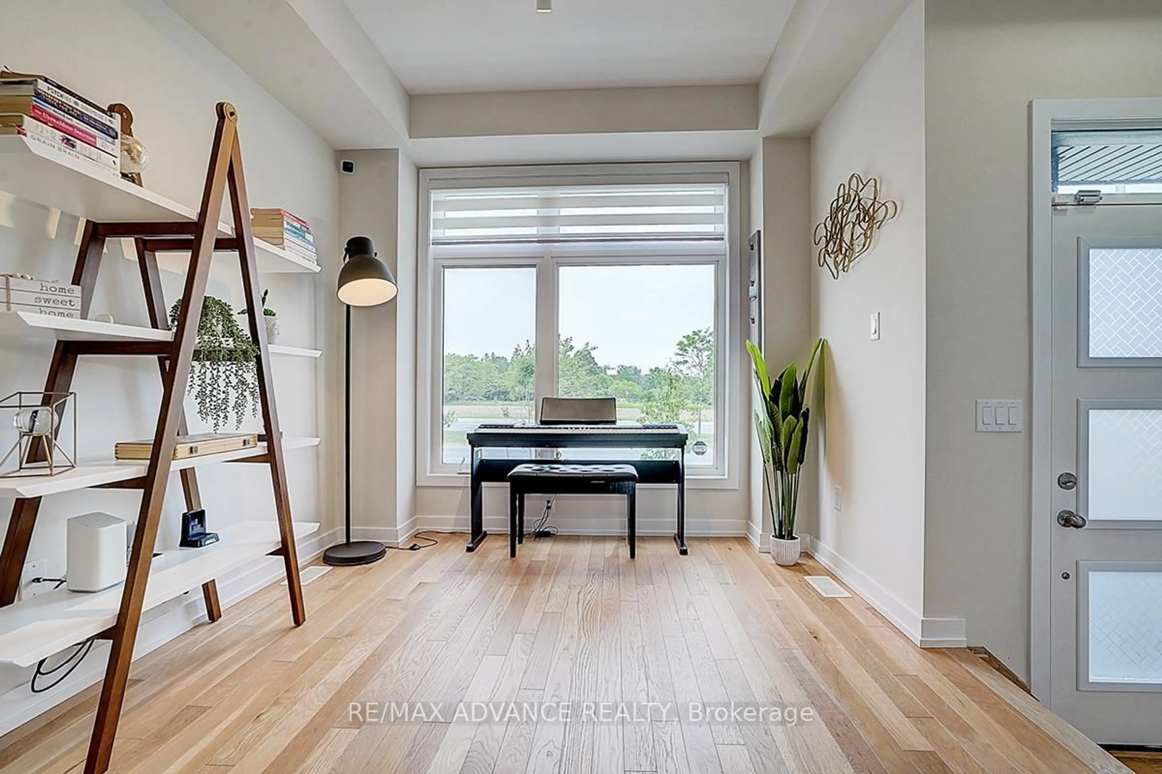Indoor entryway for 2170 Donald Cousens Pkwy, Markham Ontario L6B 1N9