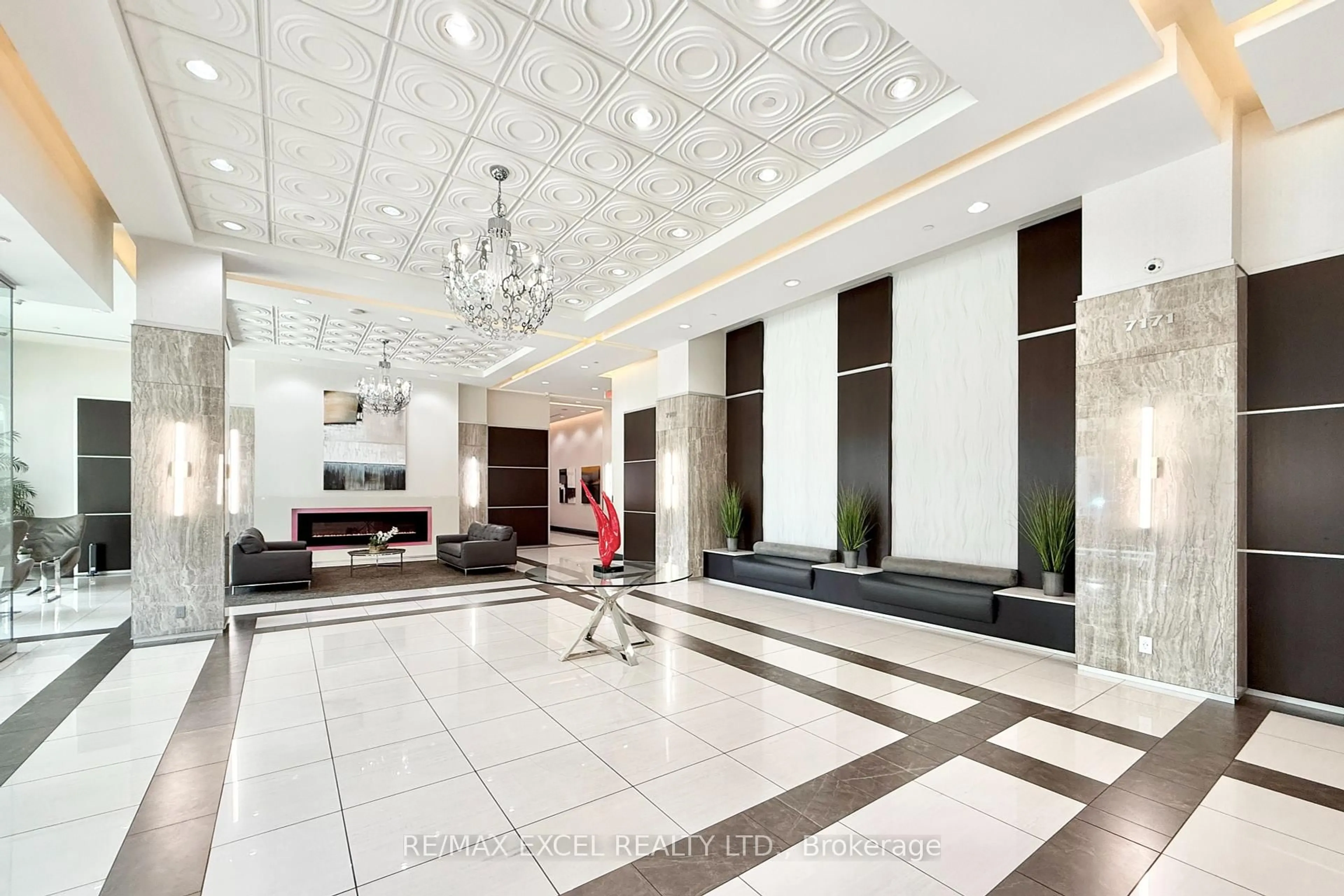 Lobby for 7171 Yonge St #1006, Markham Ontario L3T 0C5