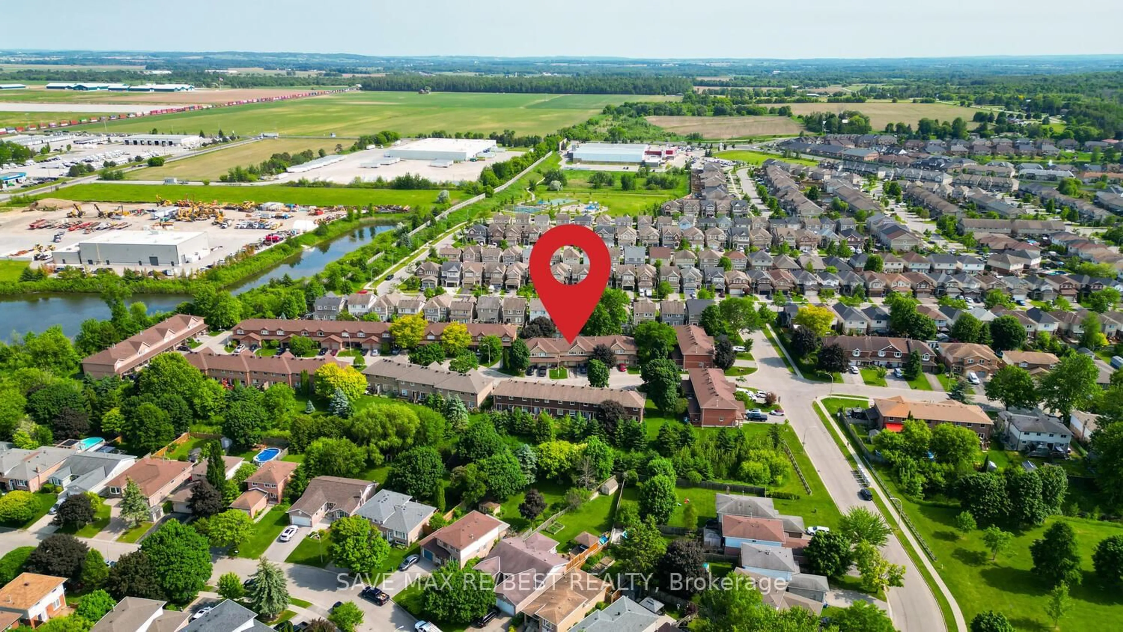 A pic from outside/outdoor area/front of a property/back of a property/a pic from drone, street for 15 RIVERLEY Lane, New Tecumseth Ontario L9R 1C5