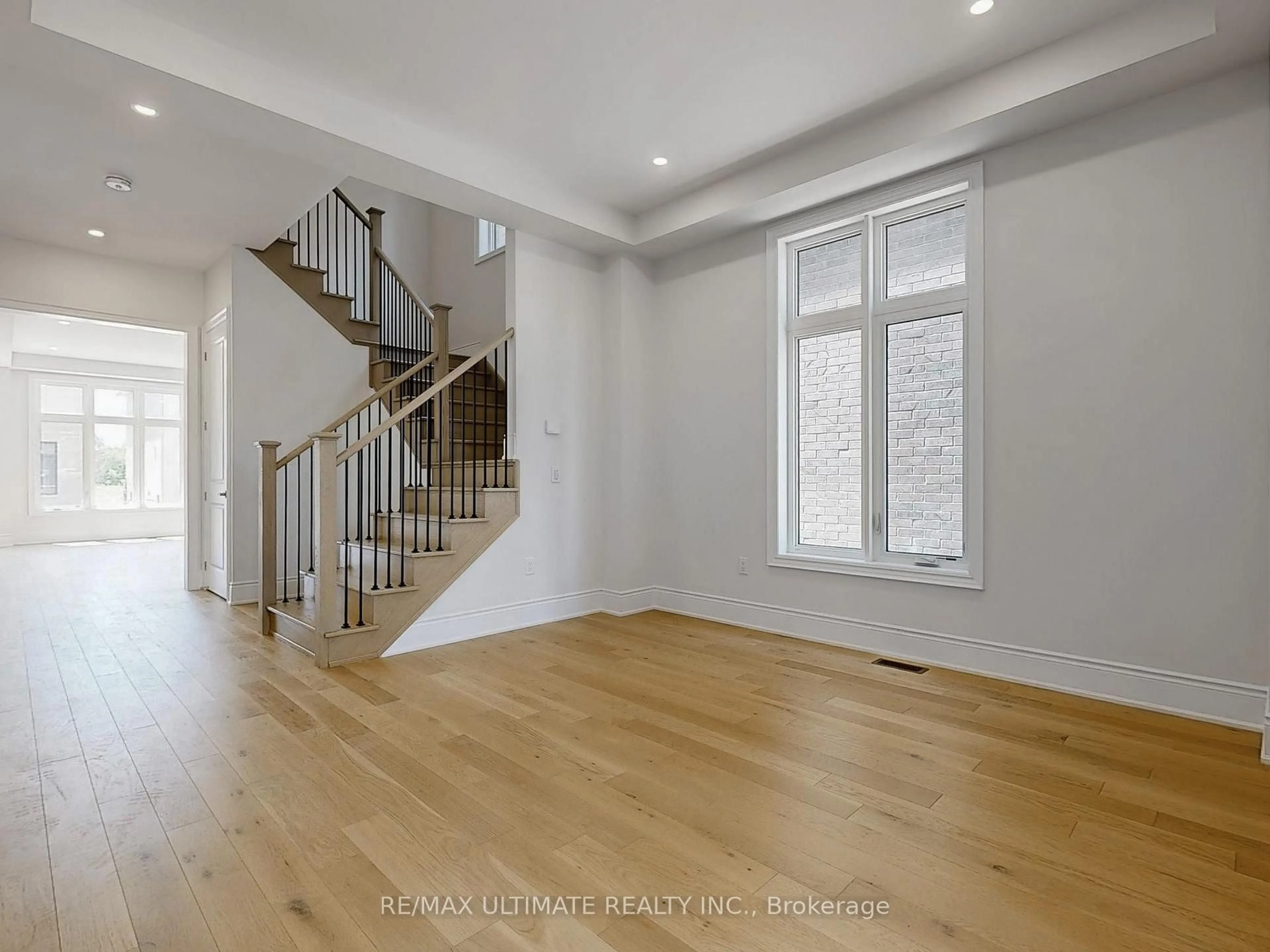 Stairs for 156 Winthrop Cres, Vaughan Ontario L3L 0B3