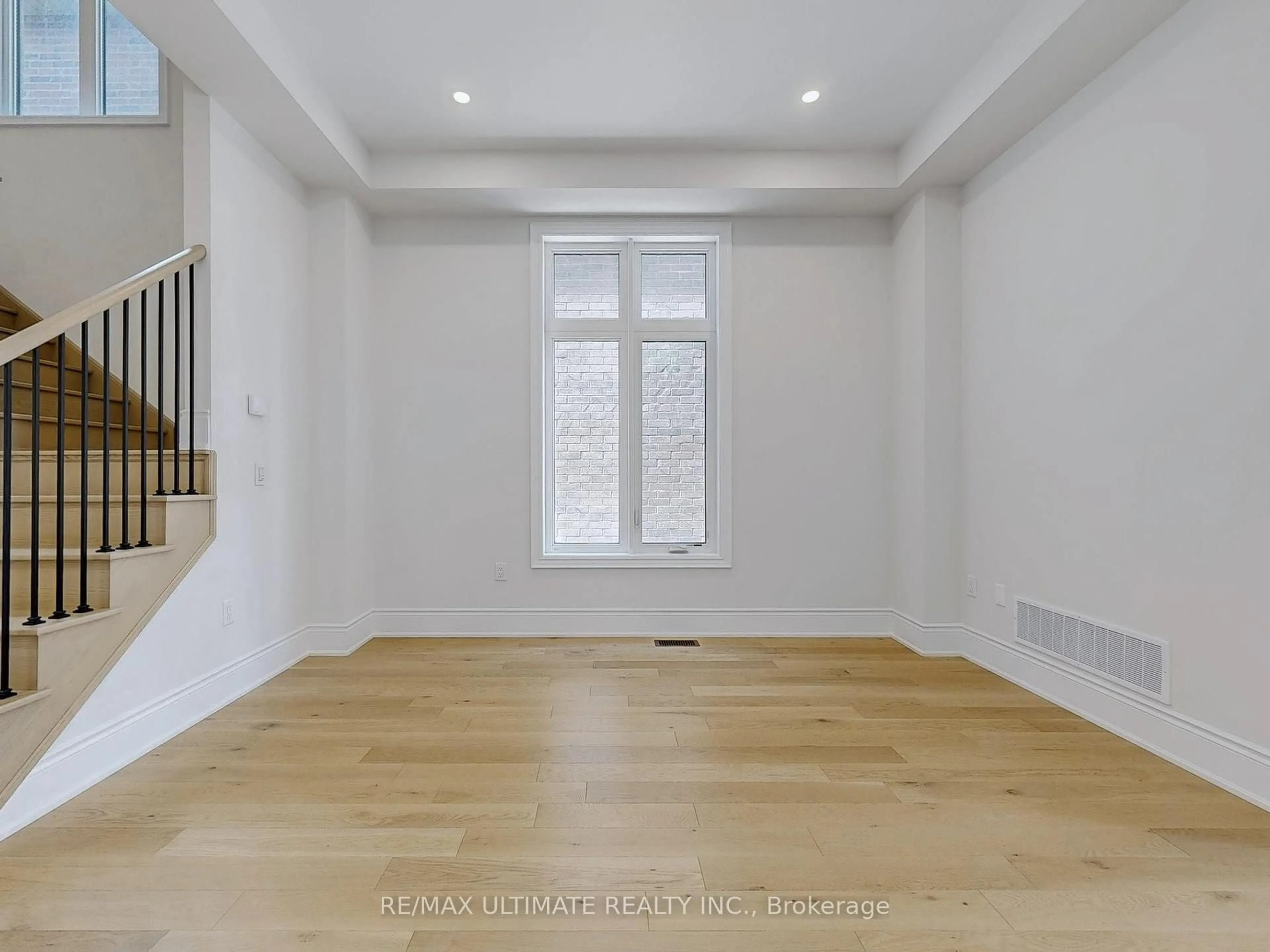 A pic of a room for 156 Winthrop Cres, Vaughan Ontario L3L 0B3