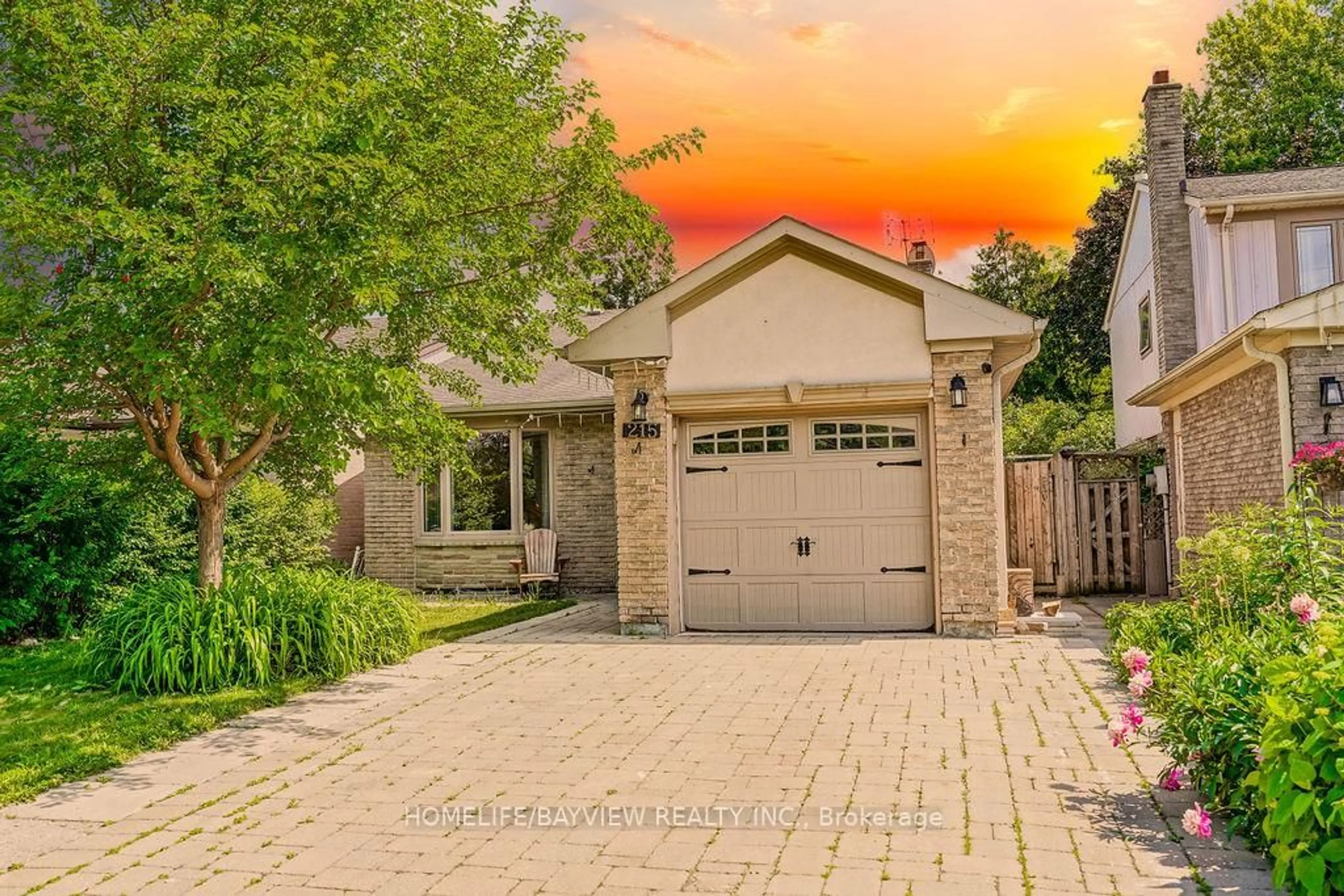 Home with brick exterior material, street for 215 Weldrick Rd, Richmond Hill Ontario L4C 5J2