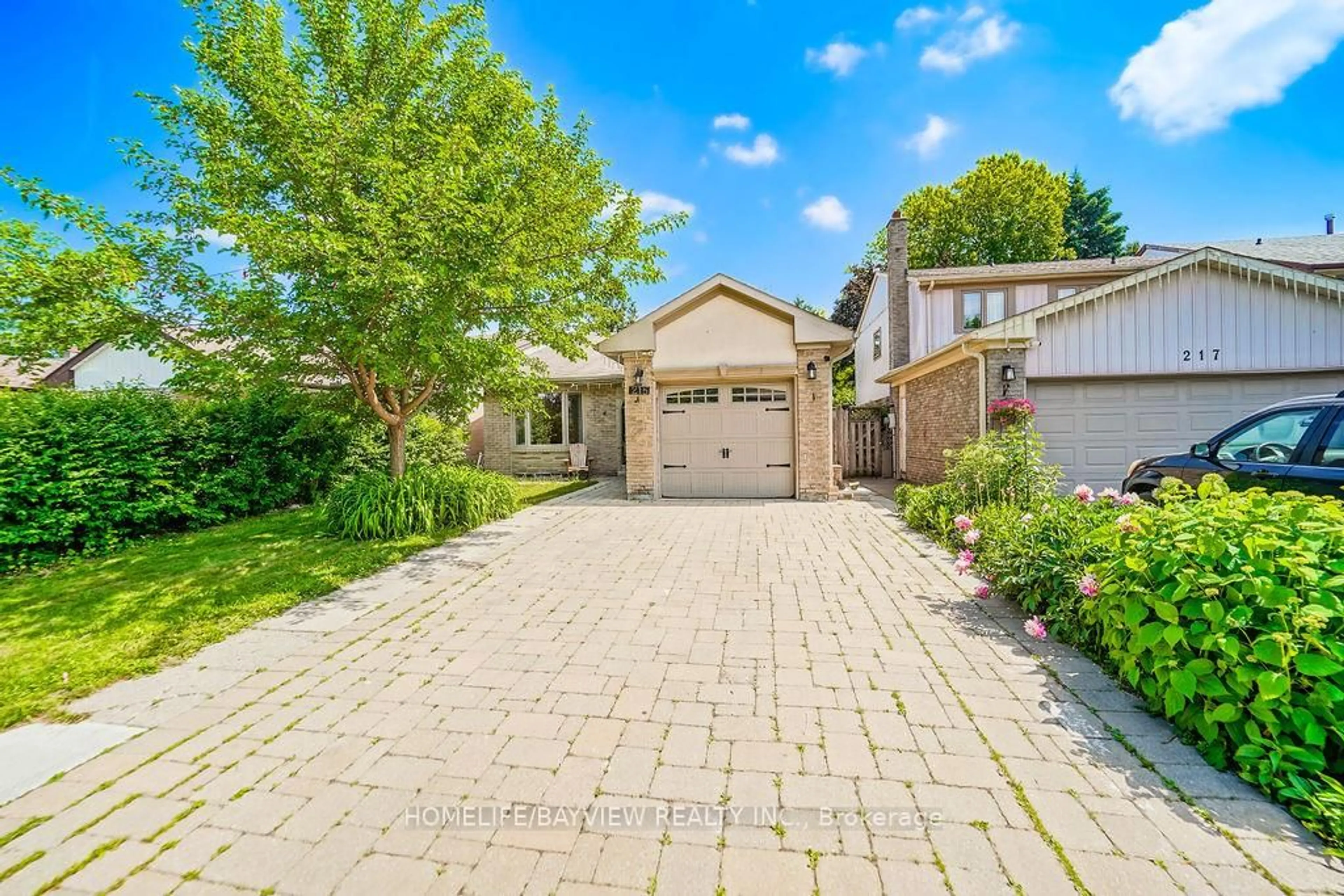 Unknown for 215 Weldrick Rd, Richmond Hill Ontario L4C 5J2