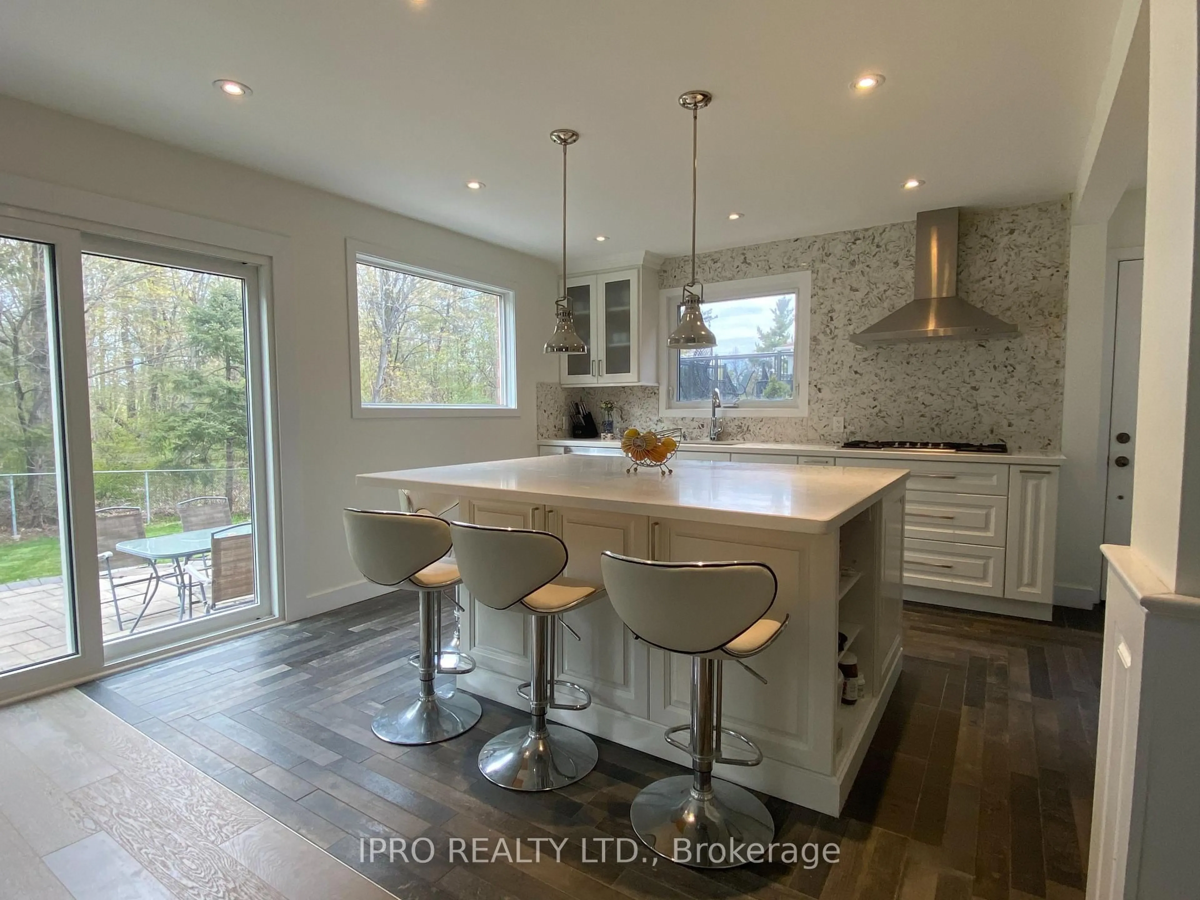 Open concept kitchen, unknown for 324 Airdrie Dr, Vaughan Ontario L4L 3B9