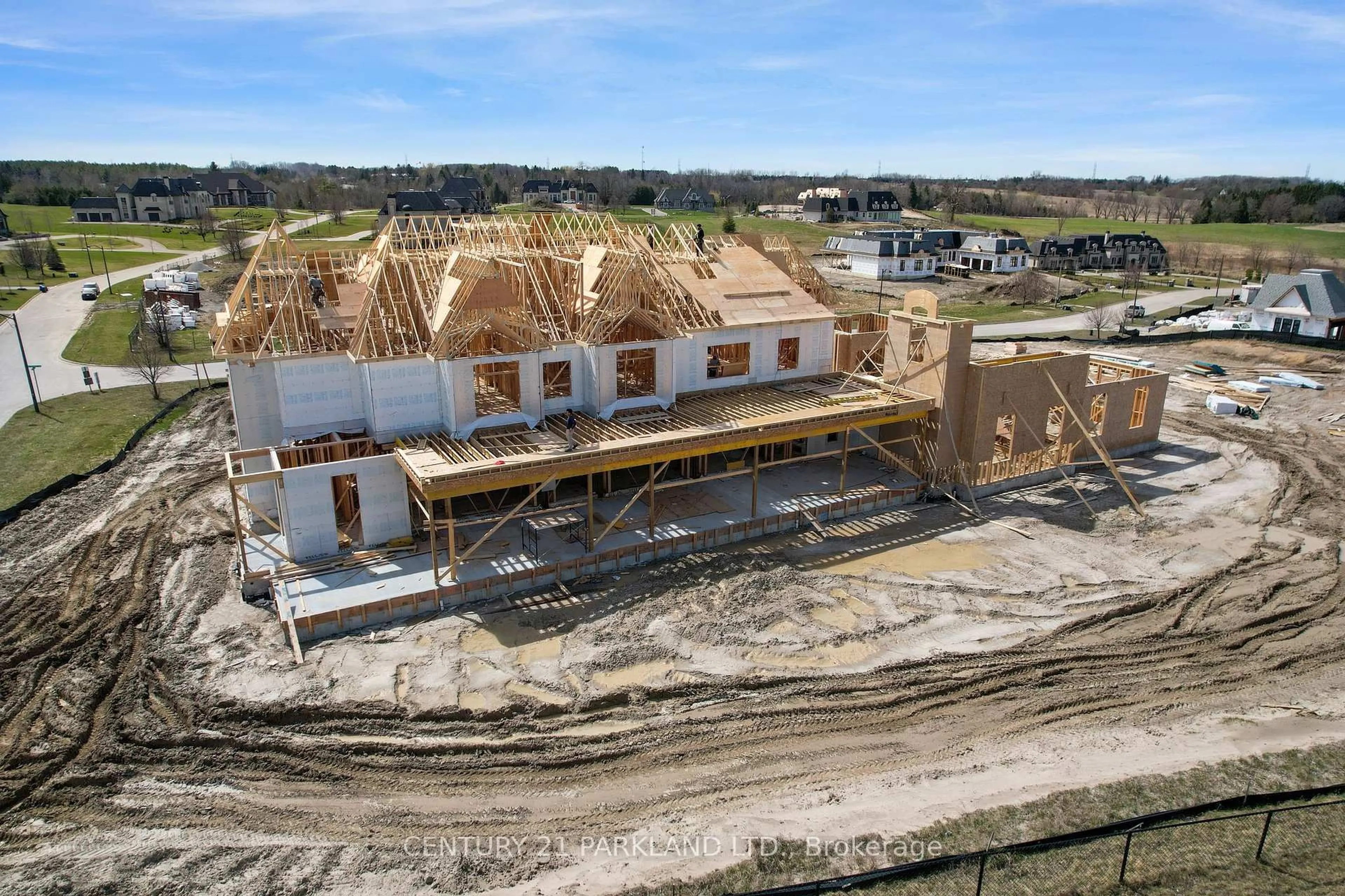A pic from outside/outdoor area/front of a property/back of a property/a pic from drone, building for 62 Mount Mellick Dr, King Ontario L7B 1A3