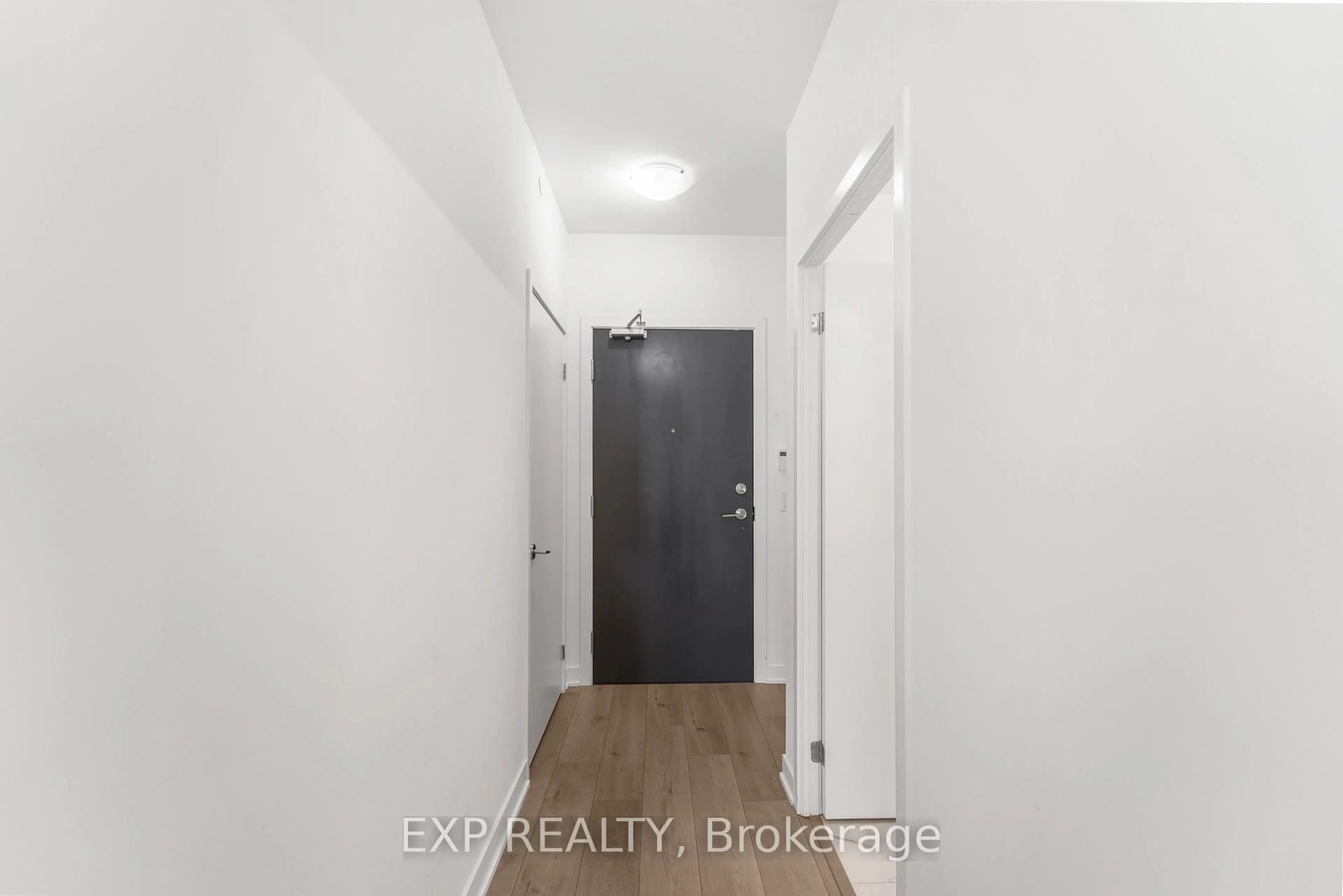 Unknown for 10 Honeycrisp Cres #1120, Vaughan Ontario L4K 0M4