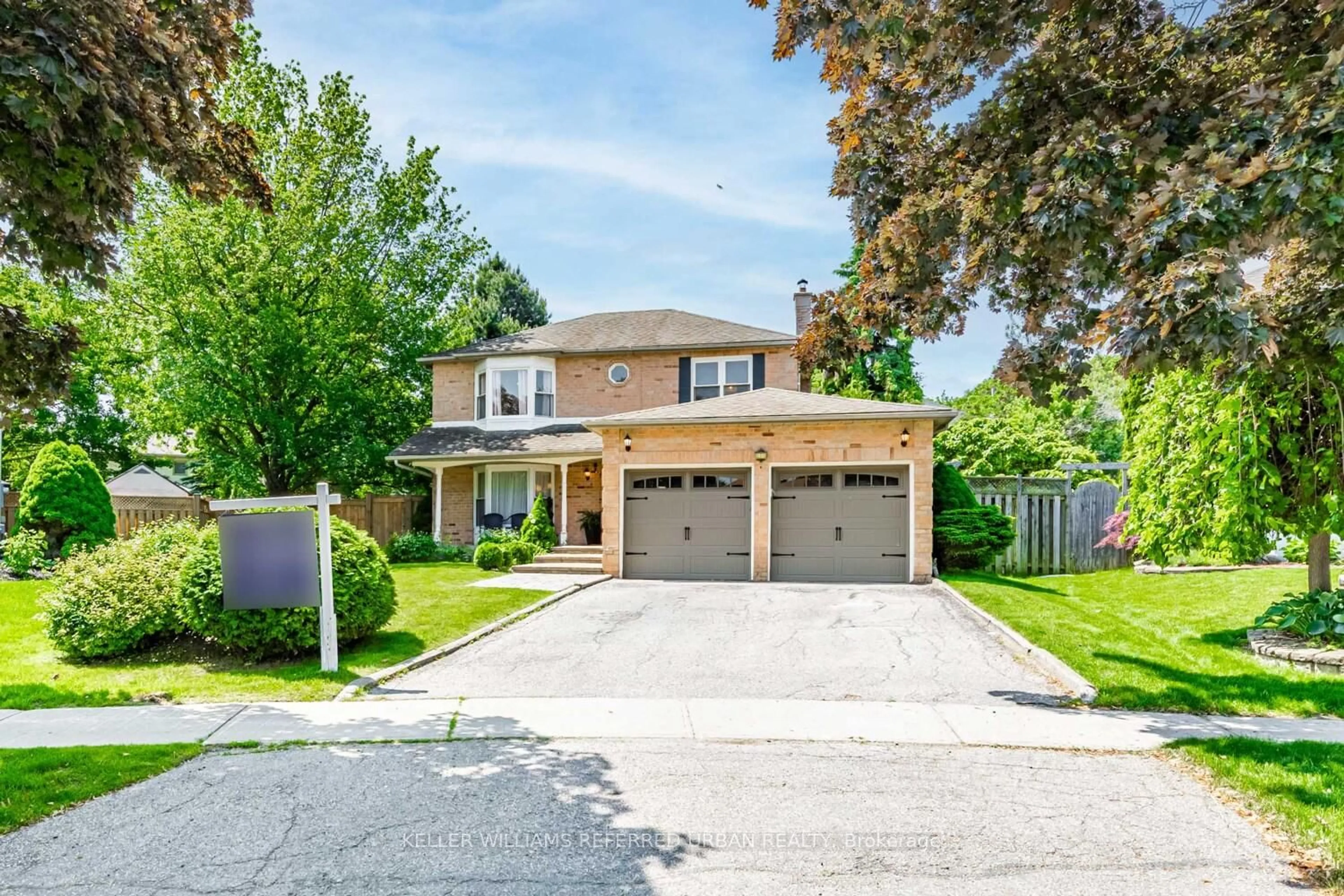 Home with brick exterior material, street for 42 Haskell Cres, Aurora Ontario L4G 5T3
