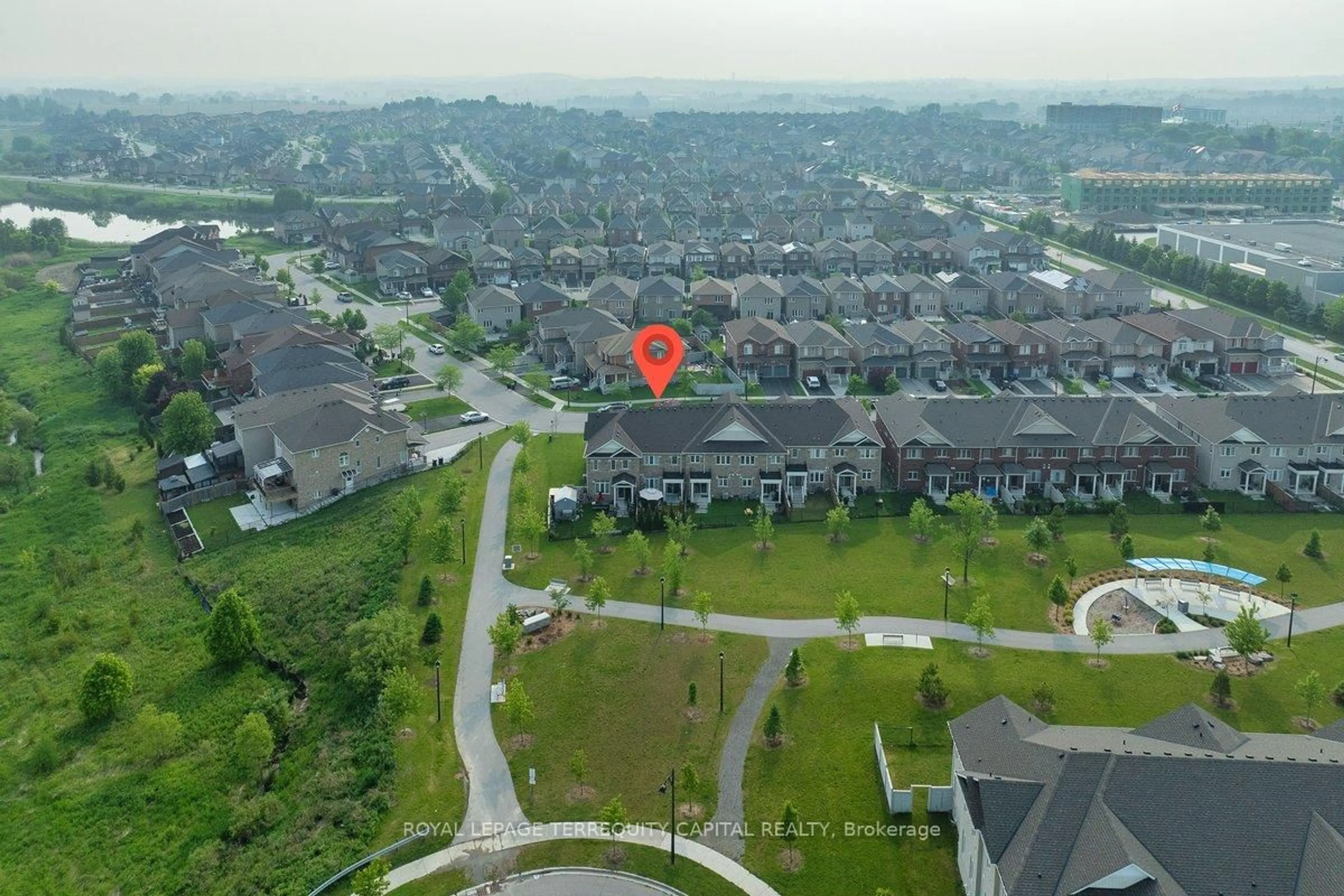 A pic from outside/outdoor area/front of a property/back of a property/a pic from drone, unknown for 45 Webb St, Bradford West Gwillimbury Ontario L3Z 0R2