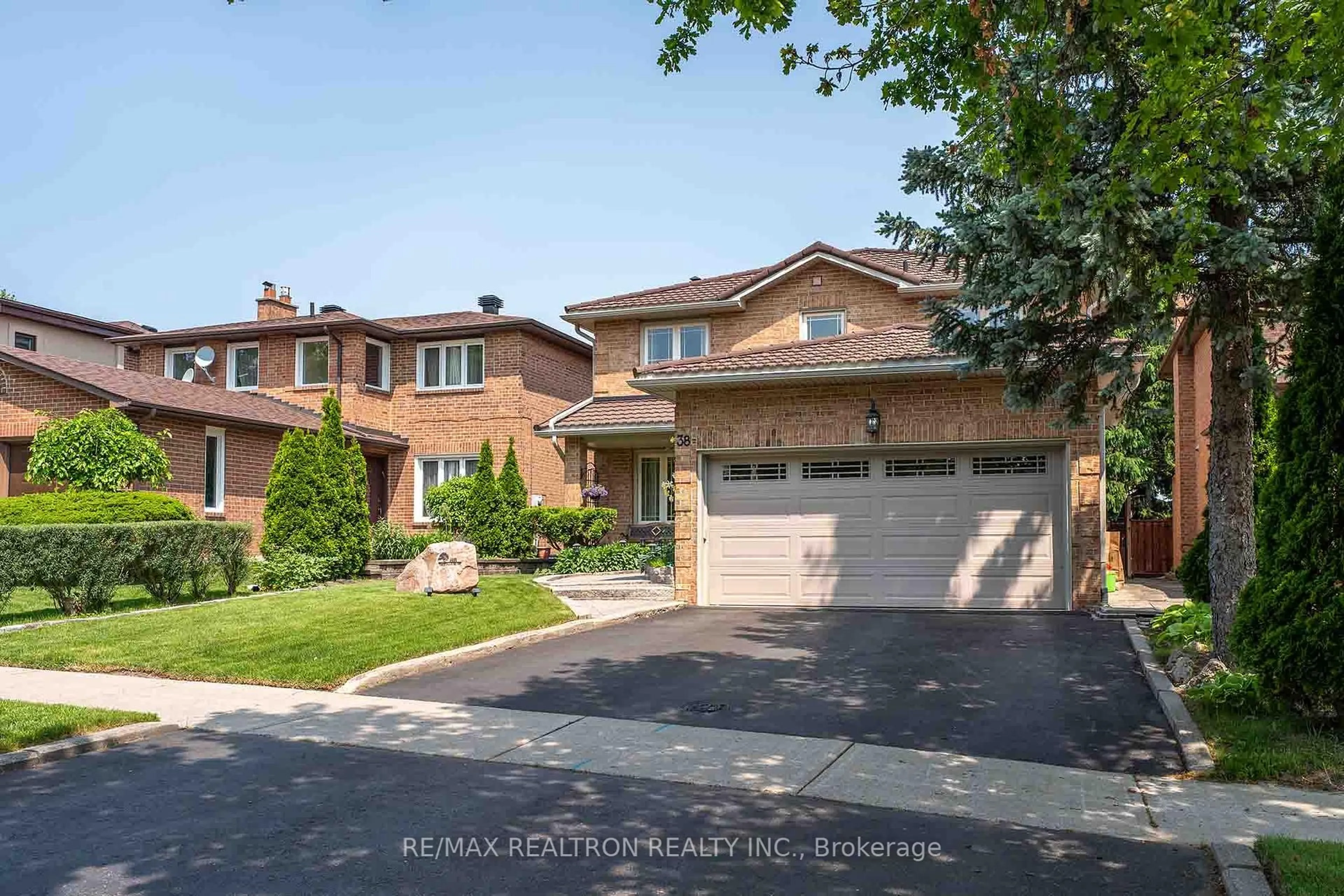 Home with brick exterior material, street for 38 Mccallum Dr, Richmond Hill Ontario L4C 7S9