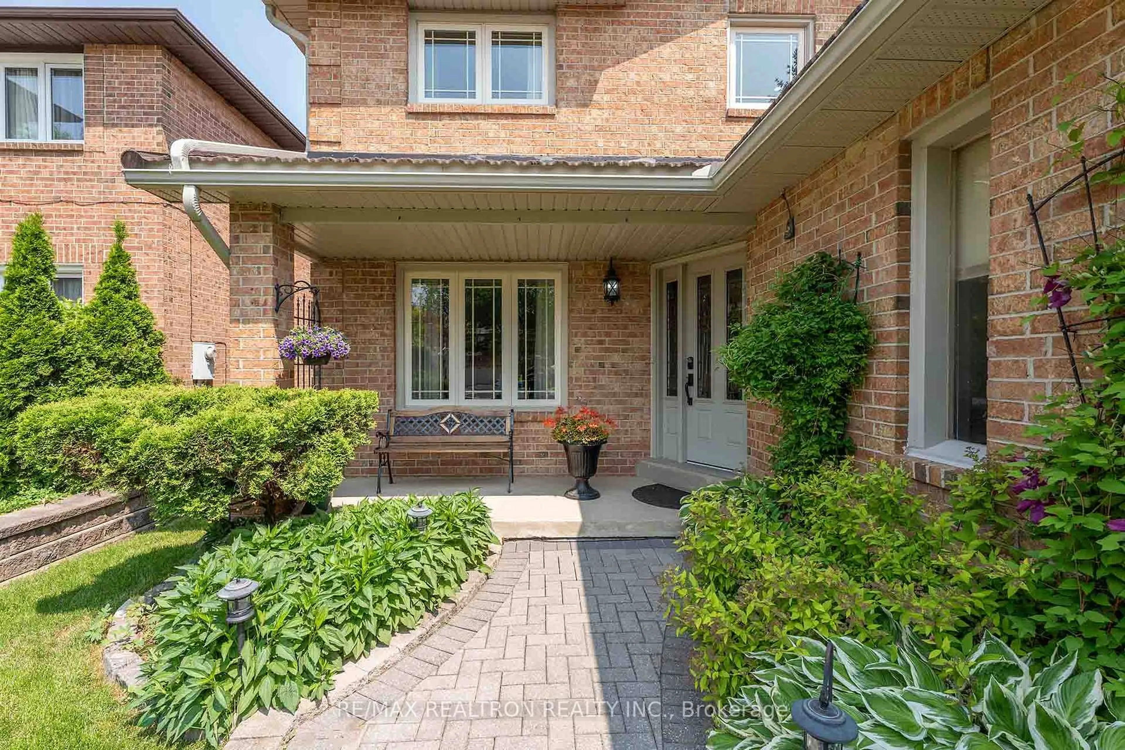 Home with brick exterior material, street for 38 Mccallum Dr, Richmond Hill Ontario L4C 7S9