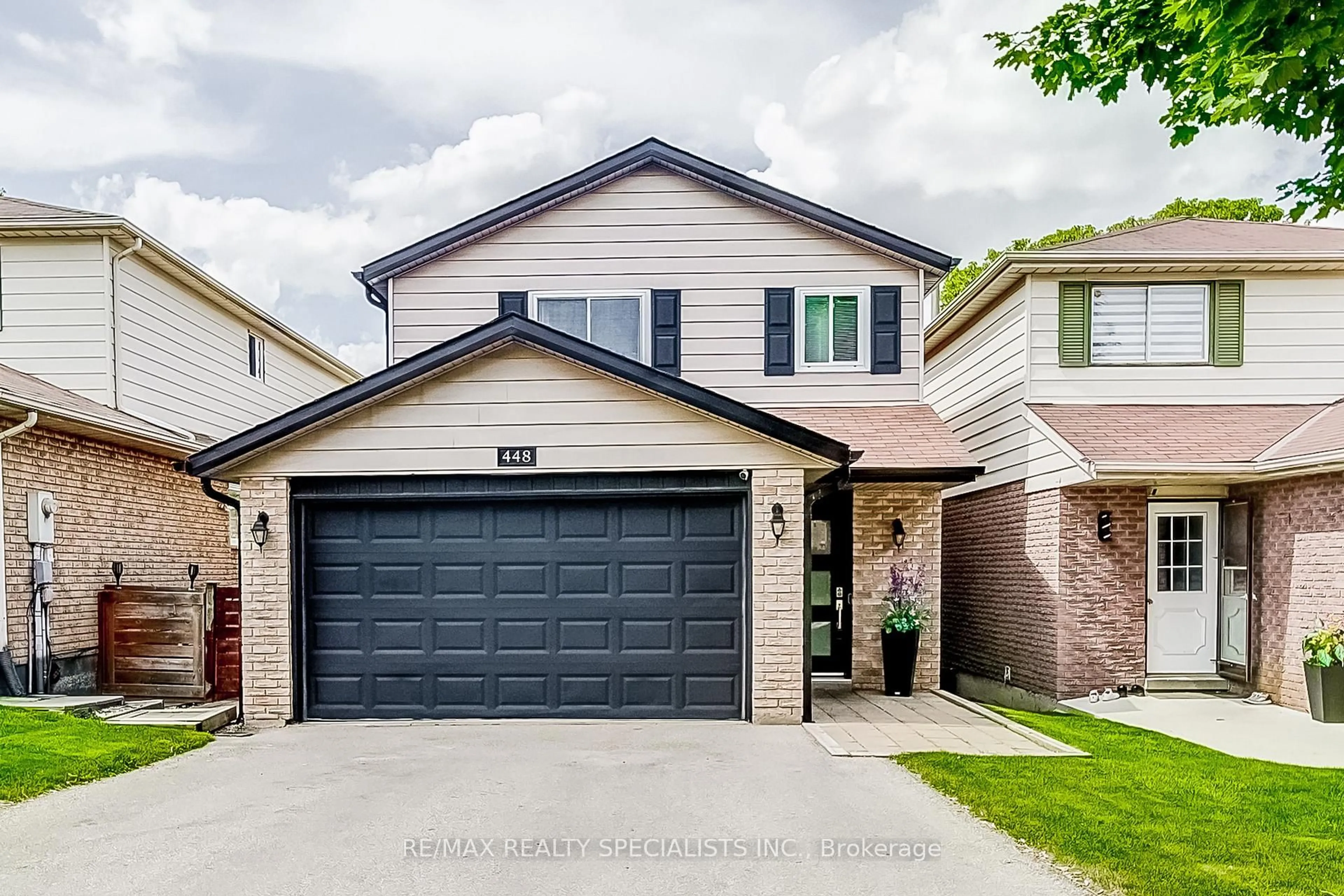 Home with brick exterior material, street for 448 Britannia Ave, Bradford West Gwillimbury Ontario L3Z 1A7