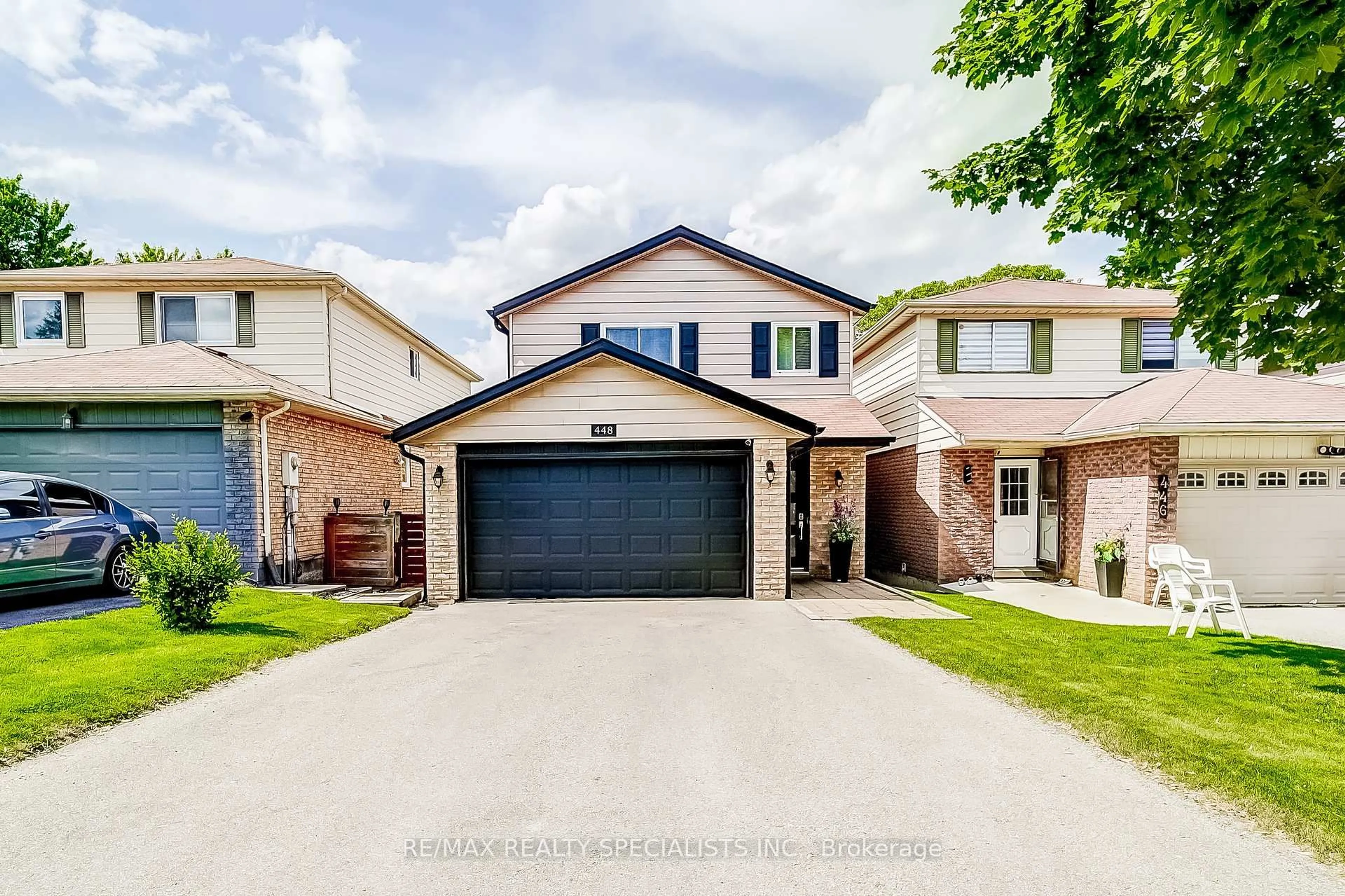 Home with brick exterior material, street for 448 Britannia Ave, Bradford West Gwillimbury Ontario L3Z 1A7