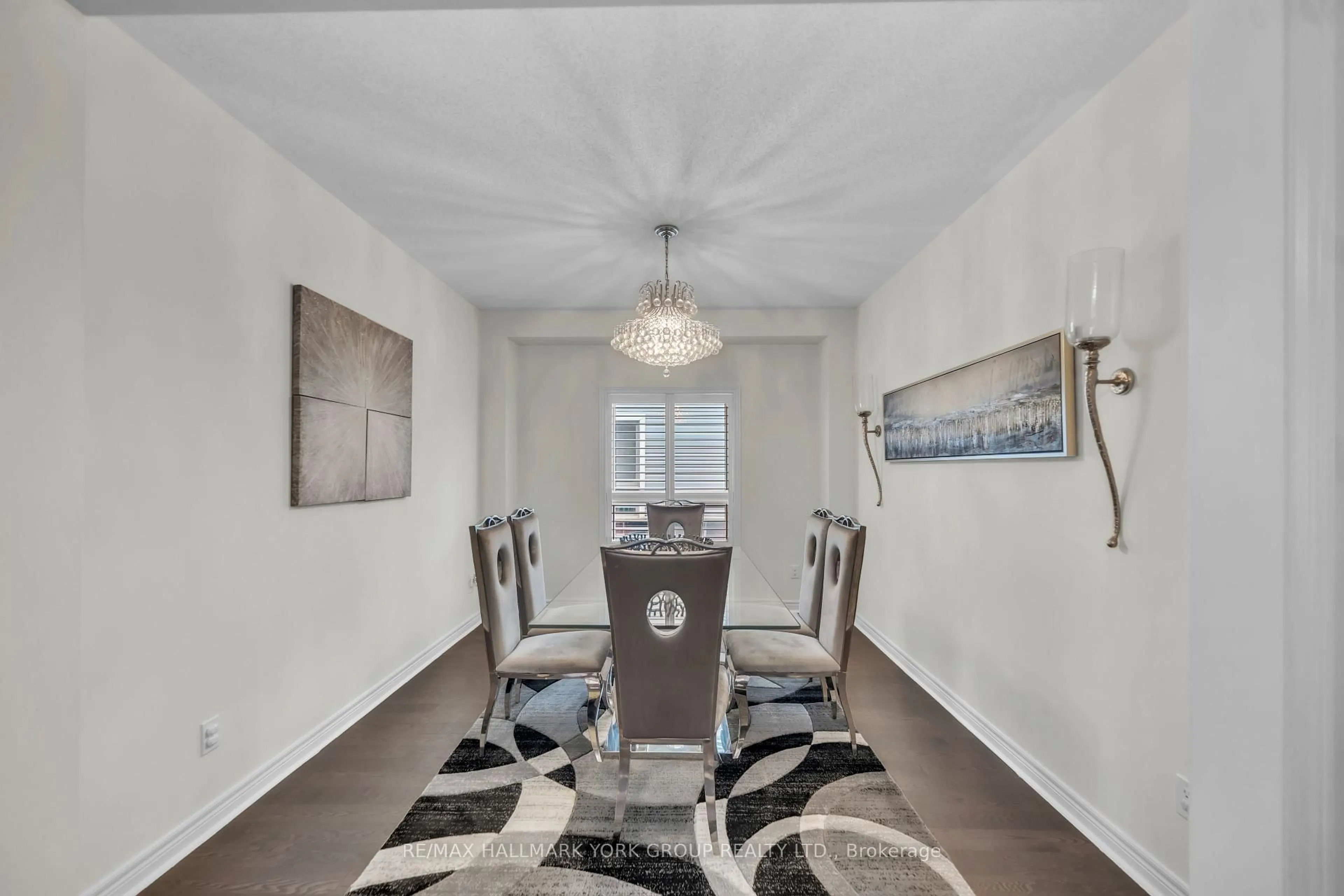 Dining room, unknown for 133 Long St, Bradford West Gwillimbury Ontario L3Z 0S5