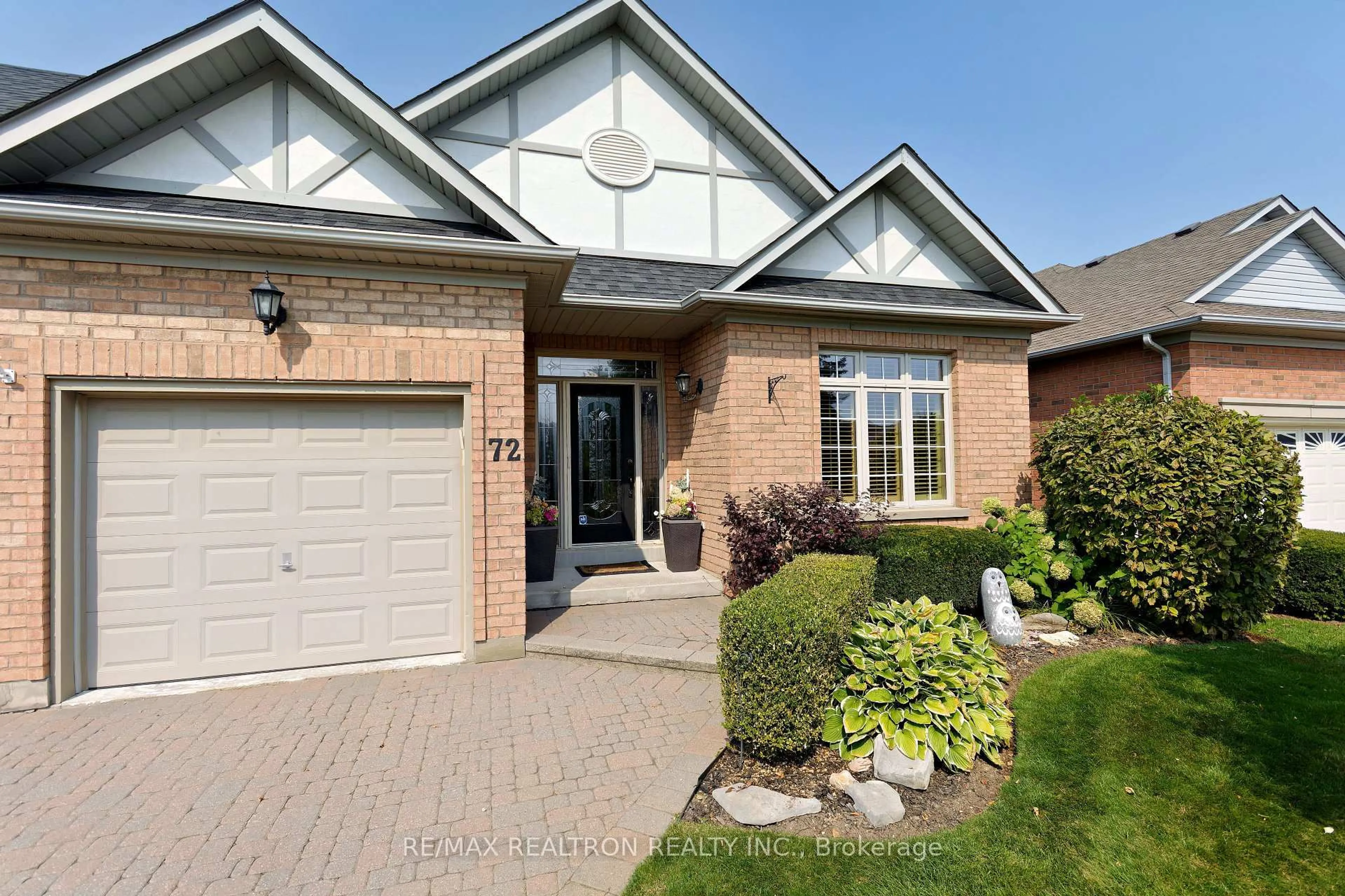 Home with brick exterior material, street for 72 McDermott Tr, Whitchurch-Stouffville Ontario L4A 1N8