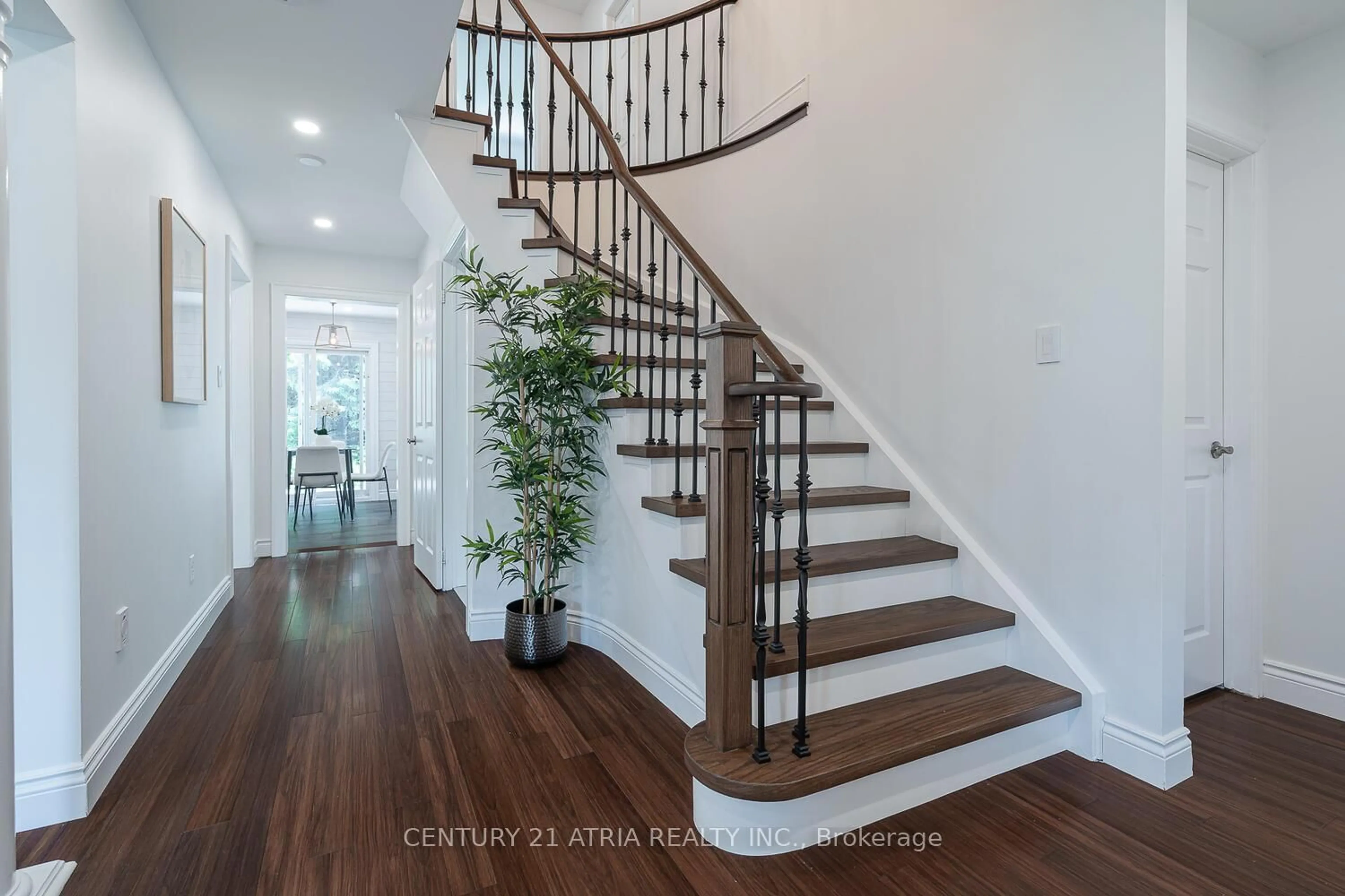 Unknown for 91 Dawlish Ave, Aurora Ontario L4G 6R4
