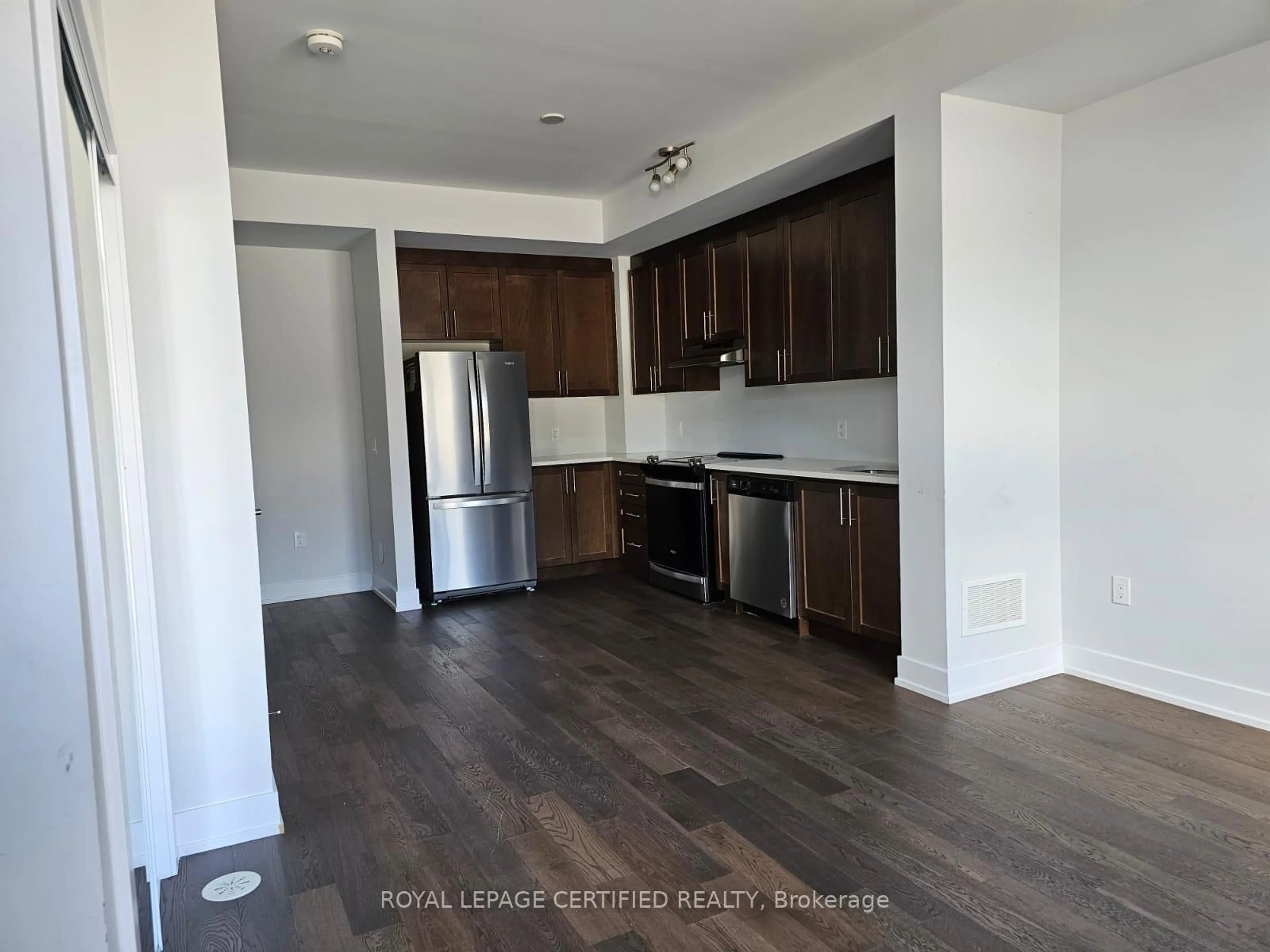 Open concept kitchen, wood/laminate floor for 9560 Islington Ave #L115, Vaughan Ontario L4H 5E8