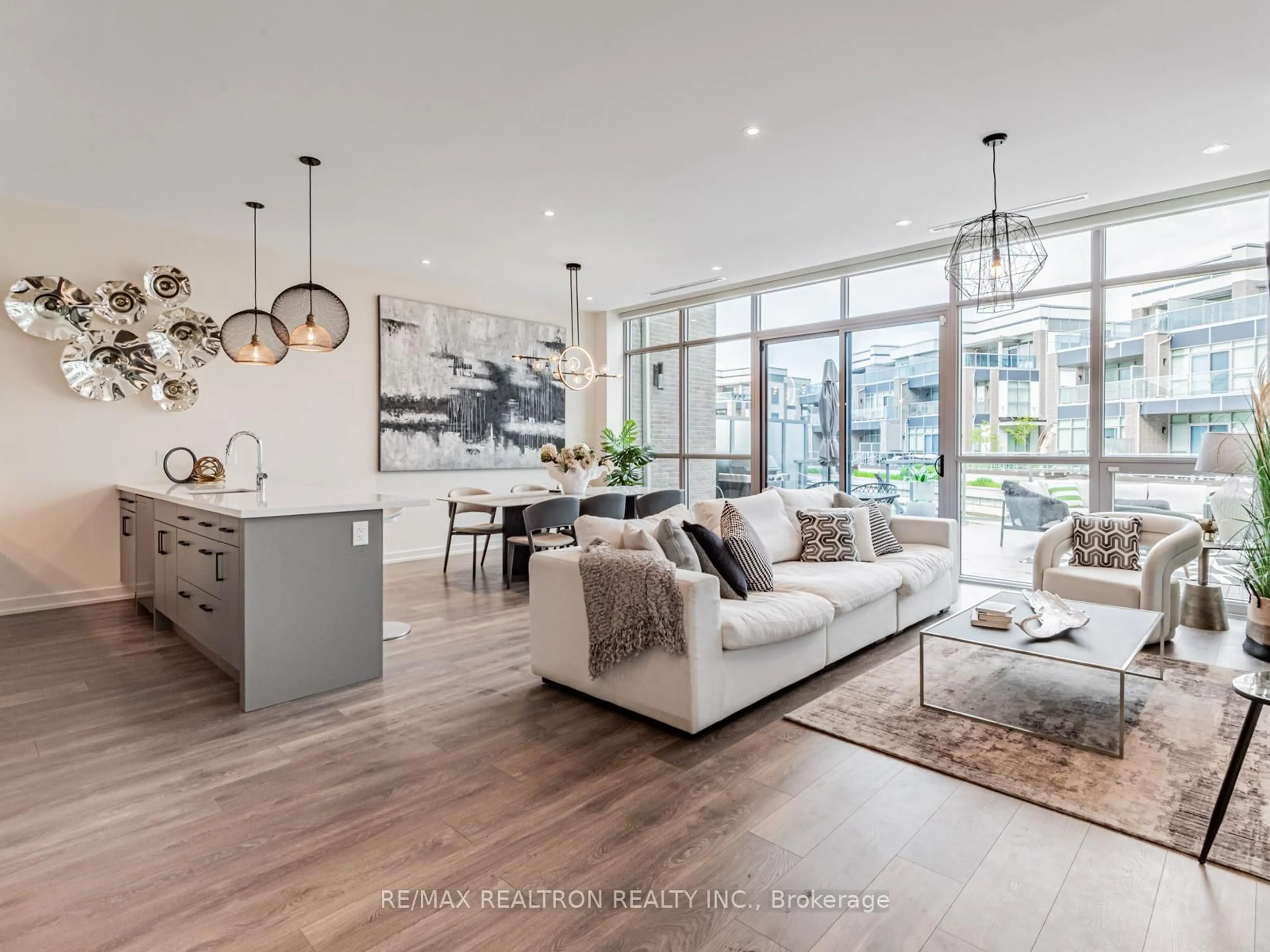 Open concept kitchen, unknown for 3733 Ferretti Crt, Innisfil Ontario L9S 0N6