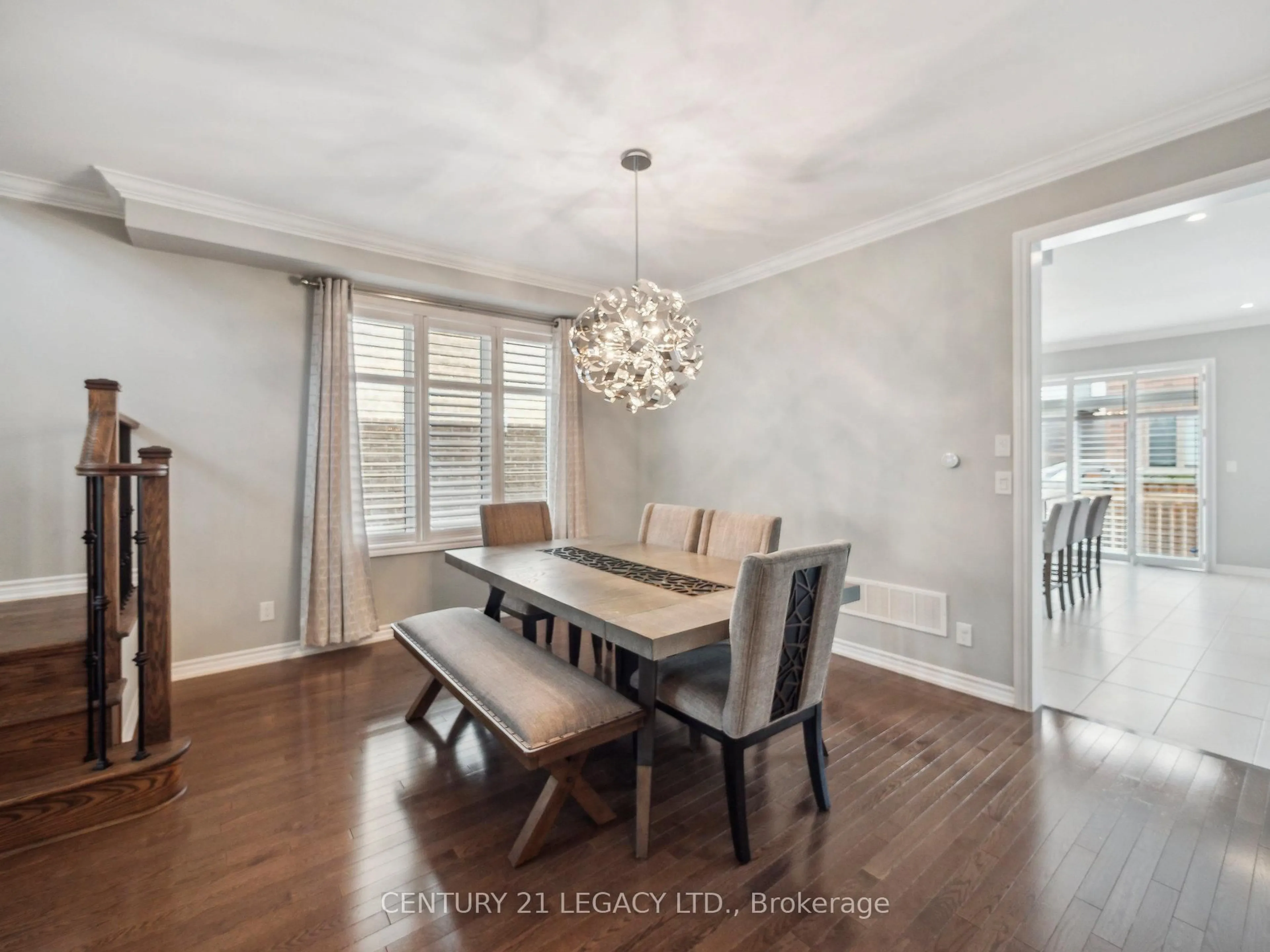 Dining room, wood/laminate floor for 53 Chessington Ave, East Gwillimbury Ontario L9N 0R5