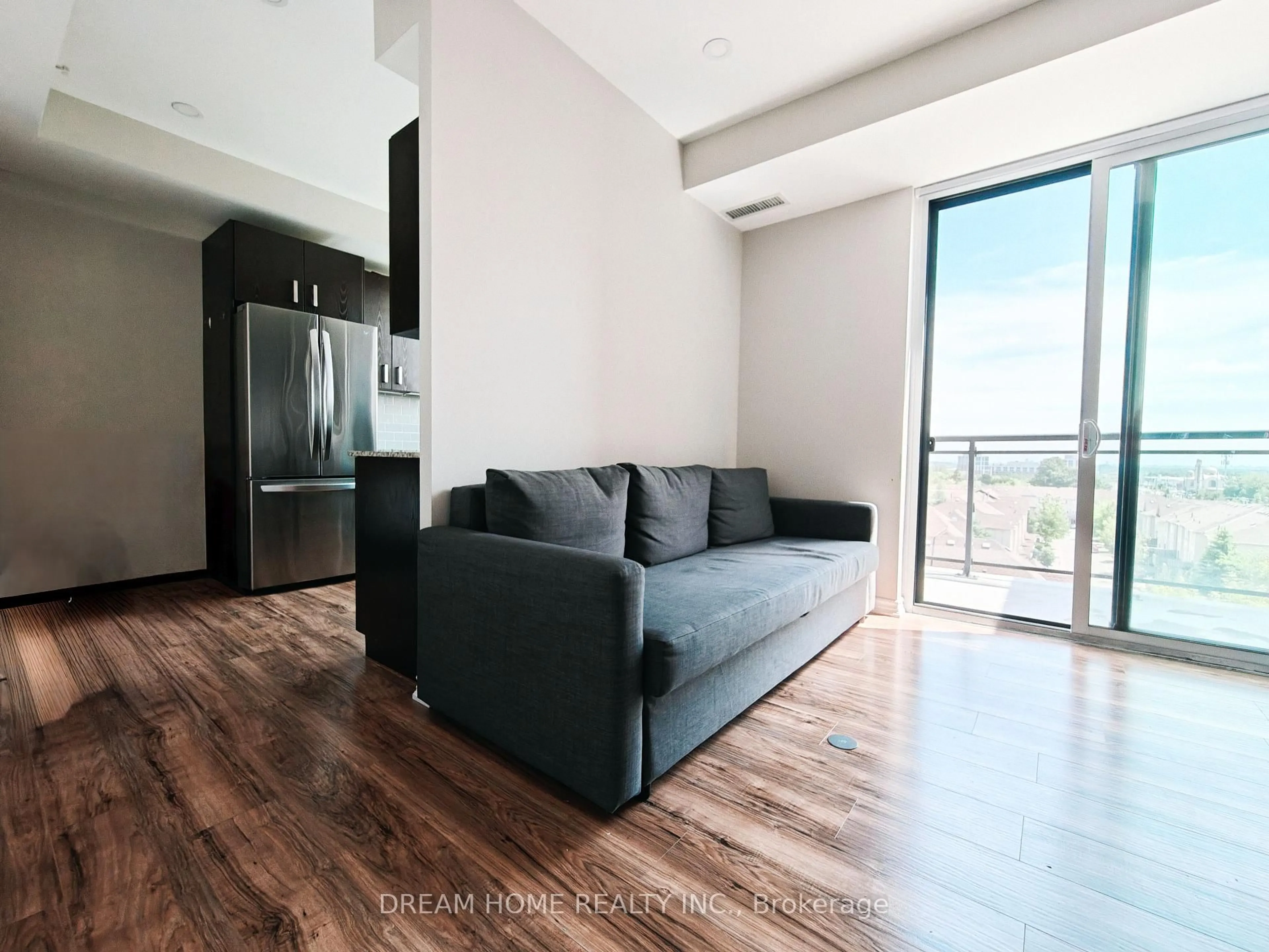 Living room with furniture, unknown for 11611 Yonge St #510, Richmond Hill Ontario L4E 1G2